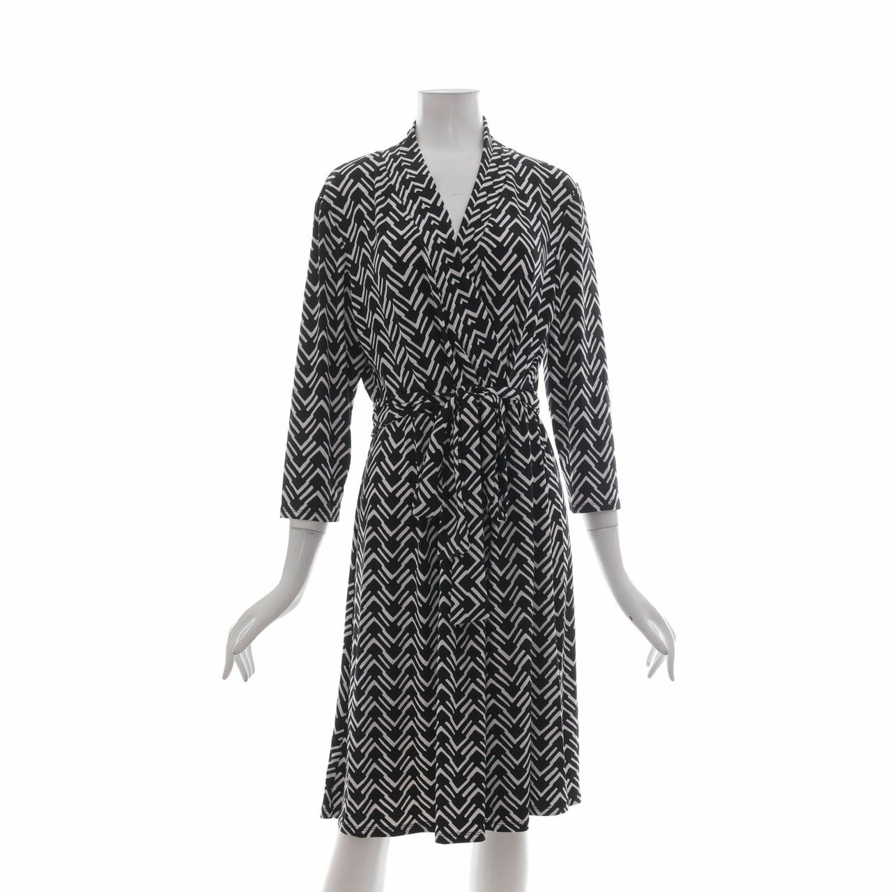 Liz Claiborne Black & White Printed Midi Dress