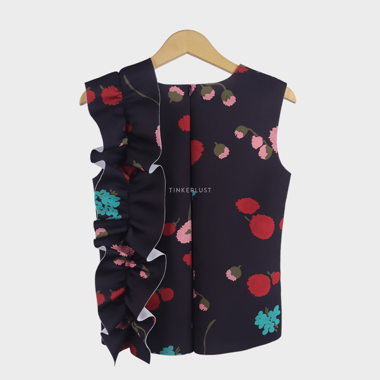 Hunting Fields Black Floral Sleeveless