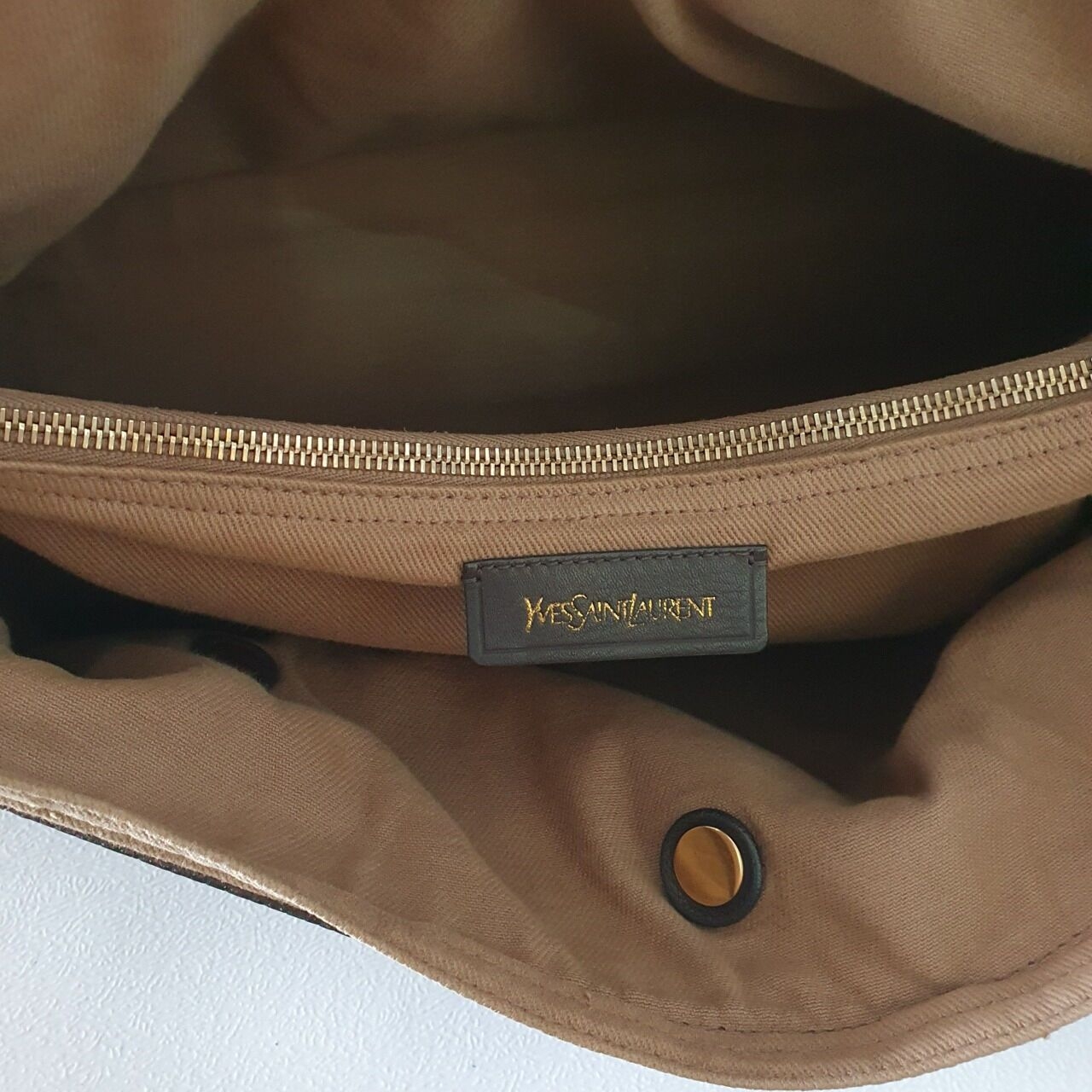 Yves Saint Laurent Muse Two Grey Leather Handbag
