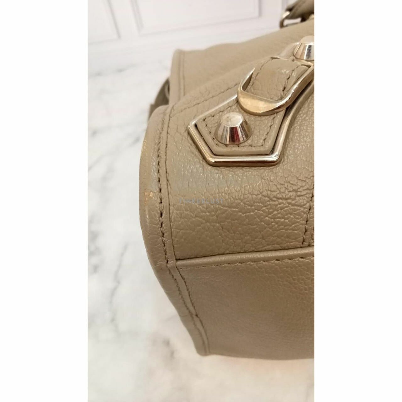 Balenciaga Reguler City Edge 2022 Griss GHW Satchel Bag