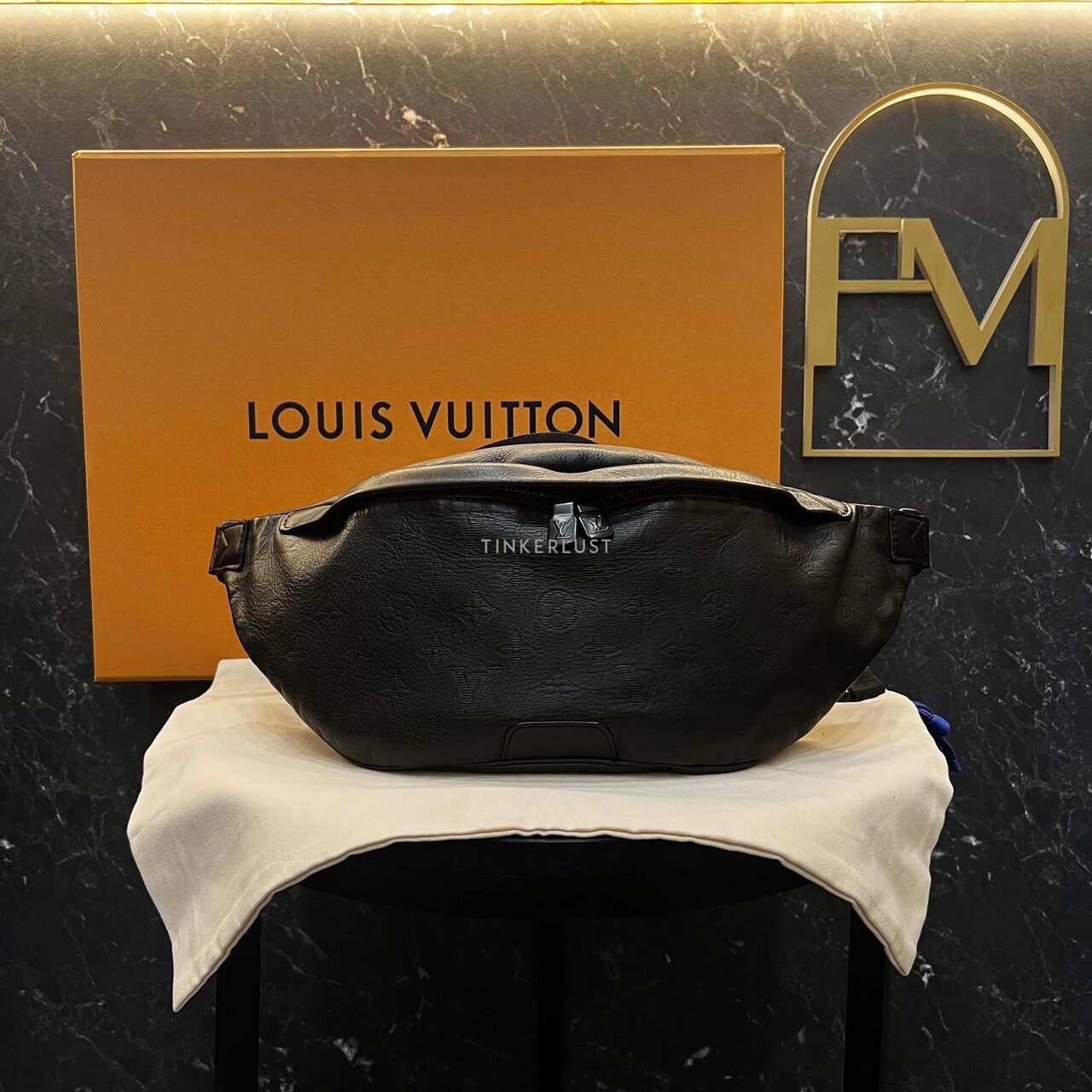 Louis Vuitton Discovery Bumbag PM Black Monogram Shadow Leather Sling Bag