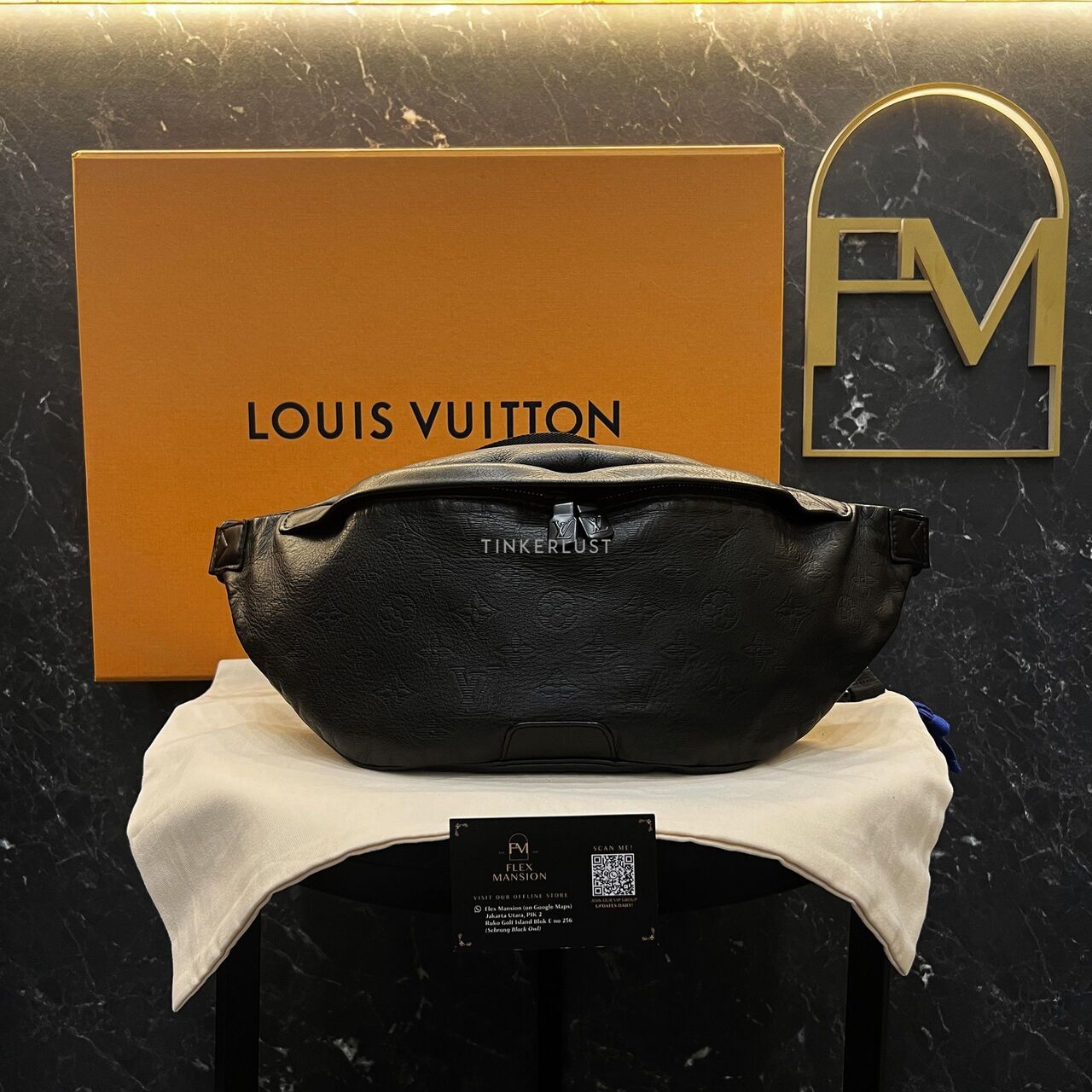 Louis Vuitton Discovery Bumbag PM Black Monogram Shadow Leather Sling Bag