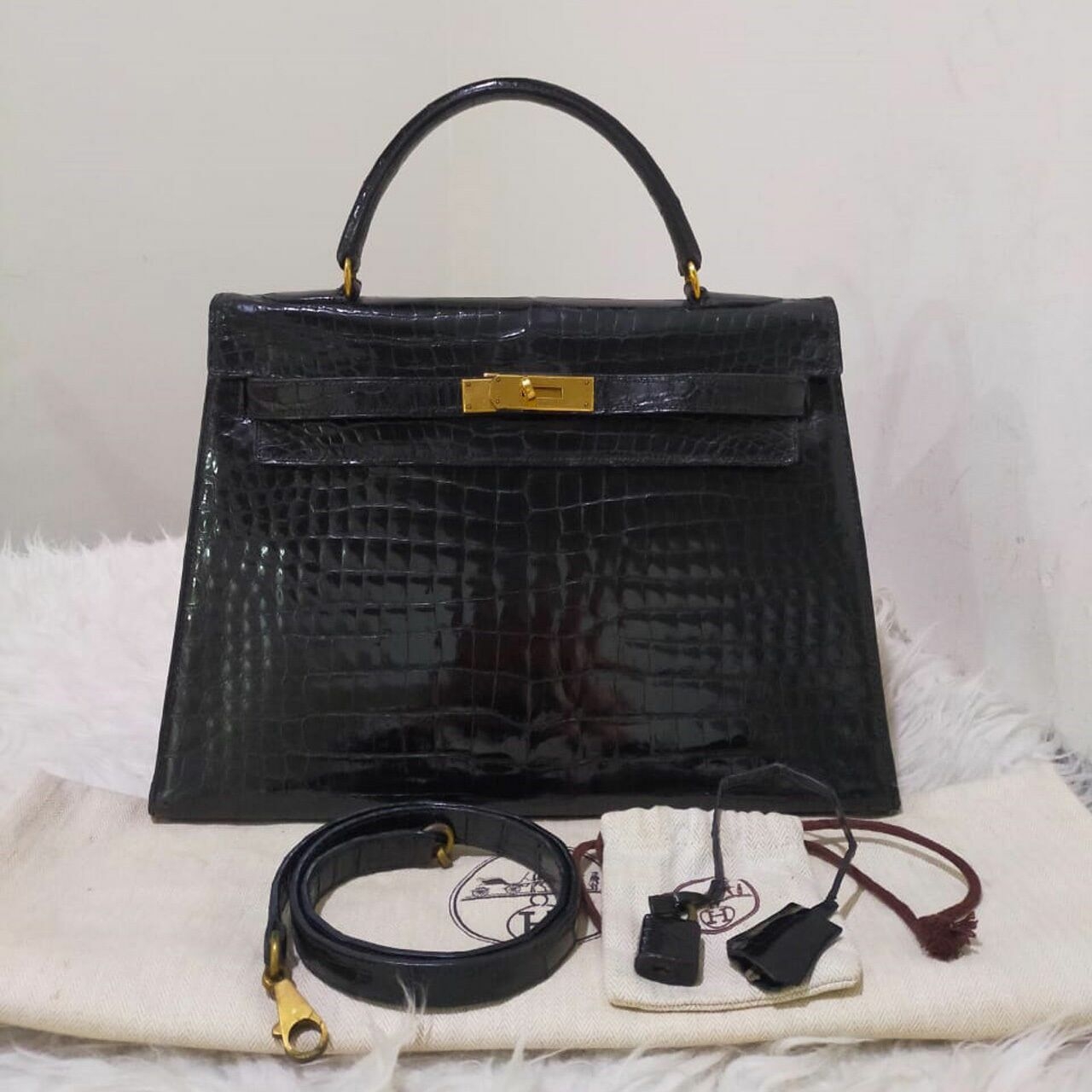 Hermes Kelly 32 Croco Black Vintage GHW Satchel