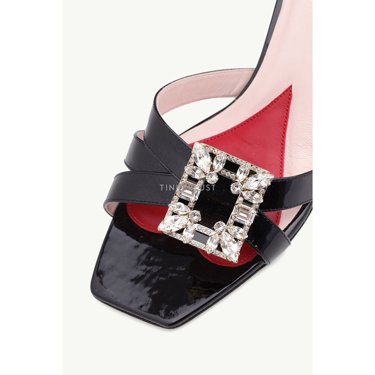 Roger Vivier Virgule Mini Broche Vivier Crystal Buckle Black Patent Leather Heels