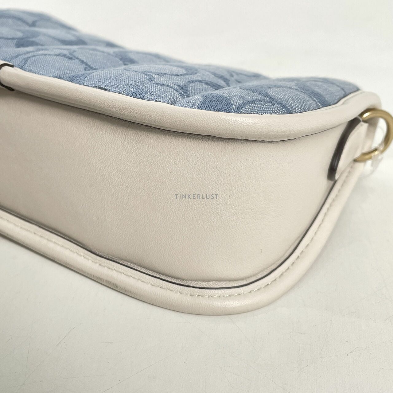 Coach C5016 Light Washed Denim Chalk Swinger 20 In Signature Chambray With Quilting Handbag