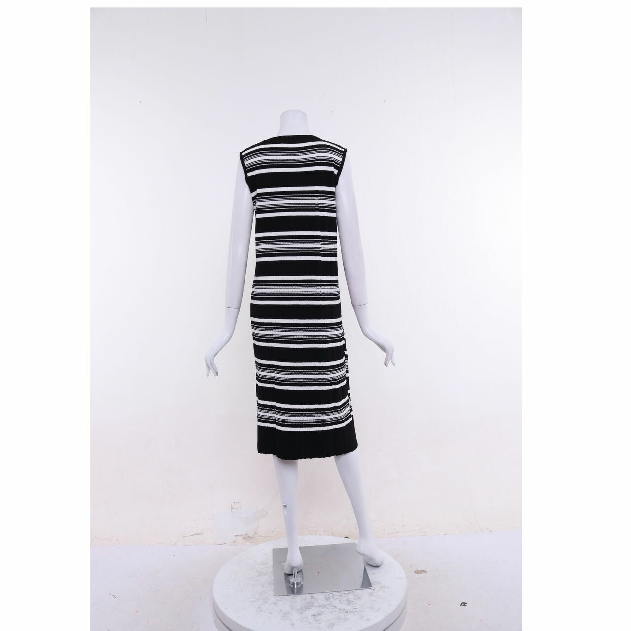 Love + Flair Black & White Midi Dress