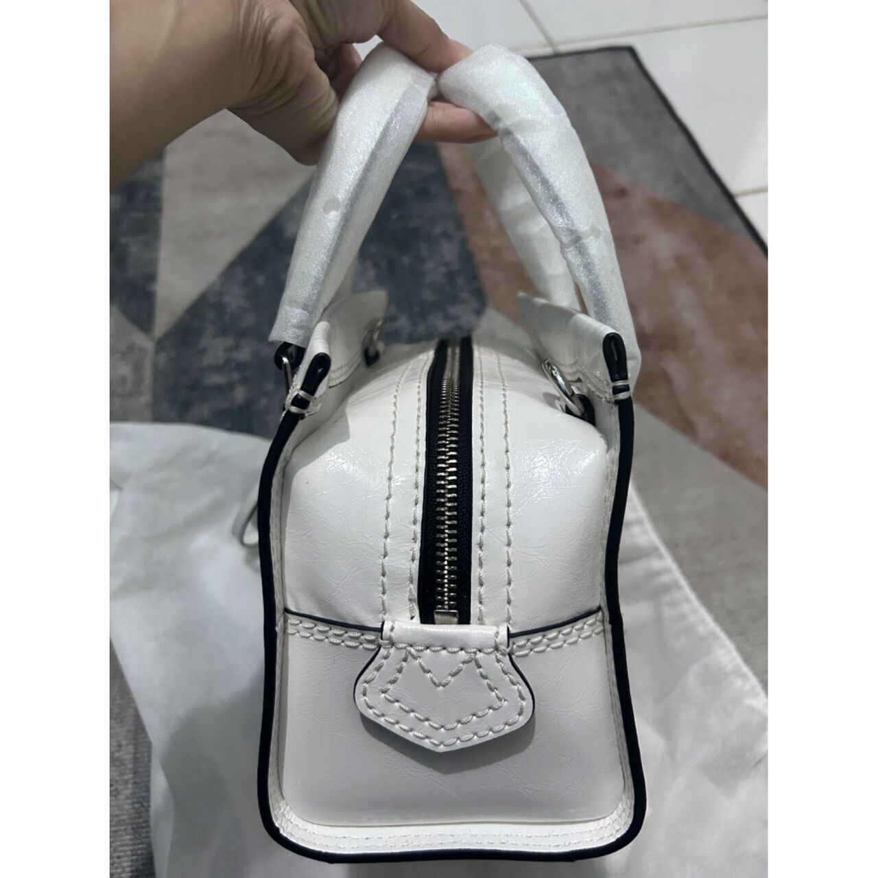 Marc Jacobs White Sling Bag