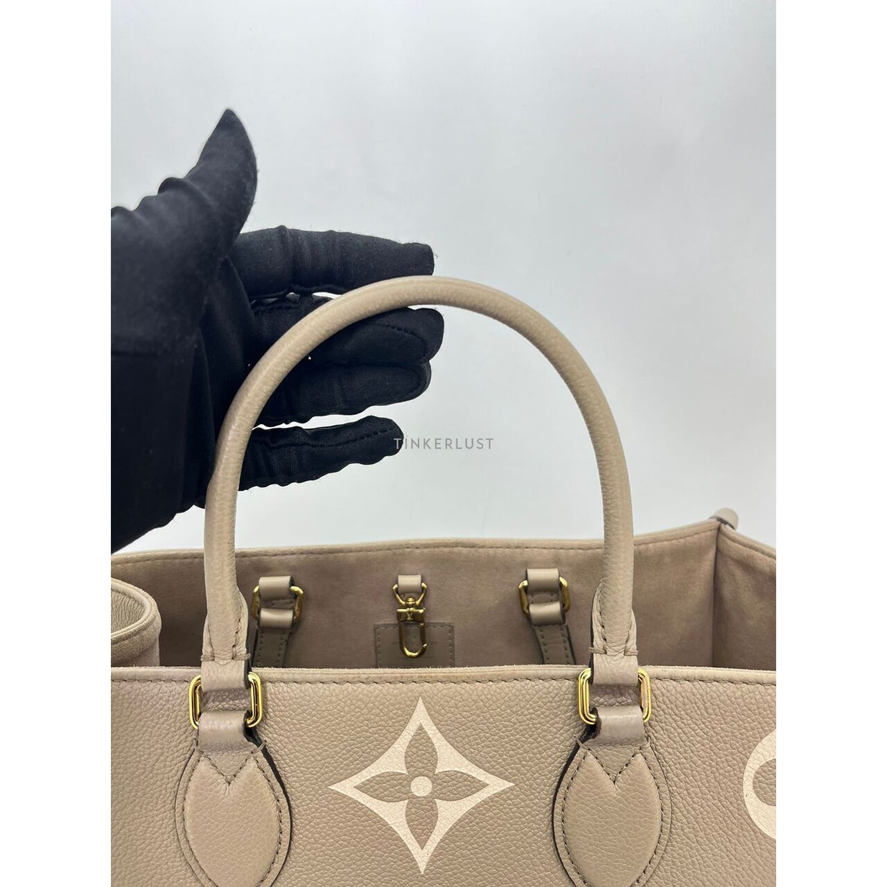 Louis Vuitton On The Go MM Tourtelle Creme Satchel Bag