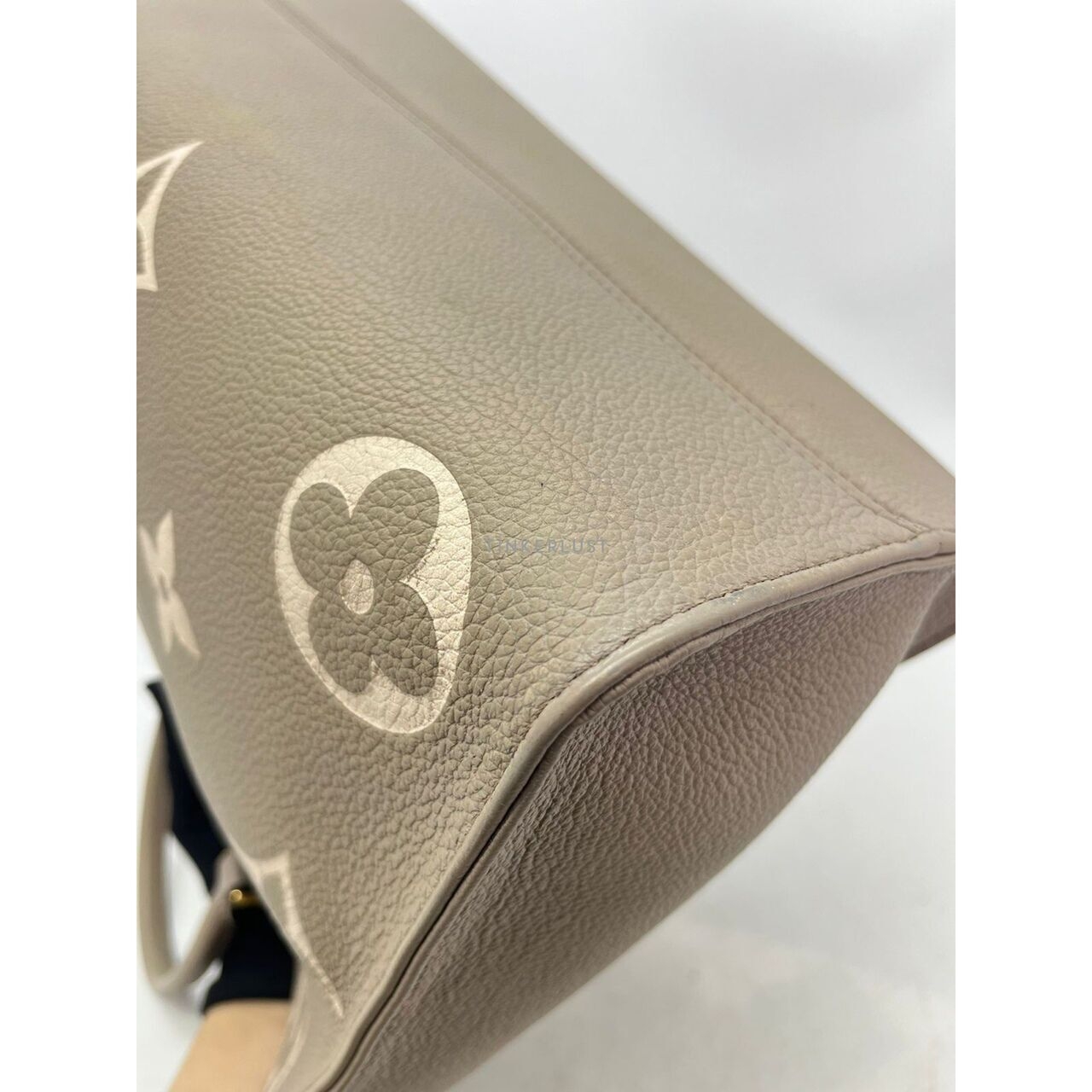 Louis Vuitton On The Go MM Tourtelle Creme Satchel Bag