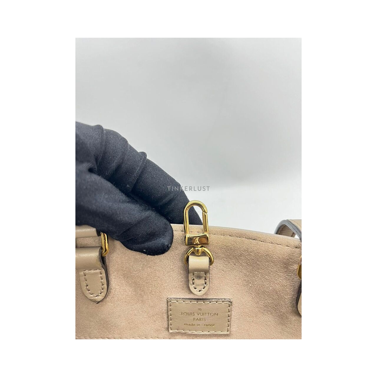 Louis Vuitton On The Go MM Tourtelle Creme Satchel Bag