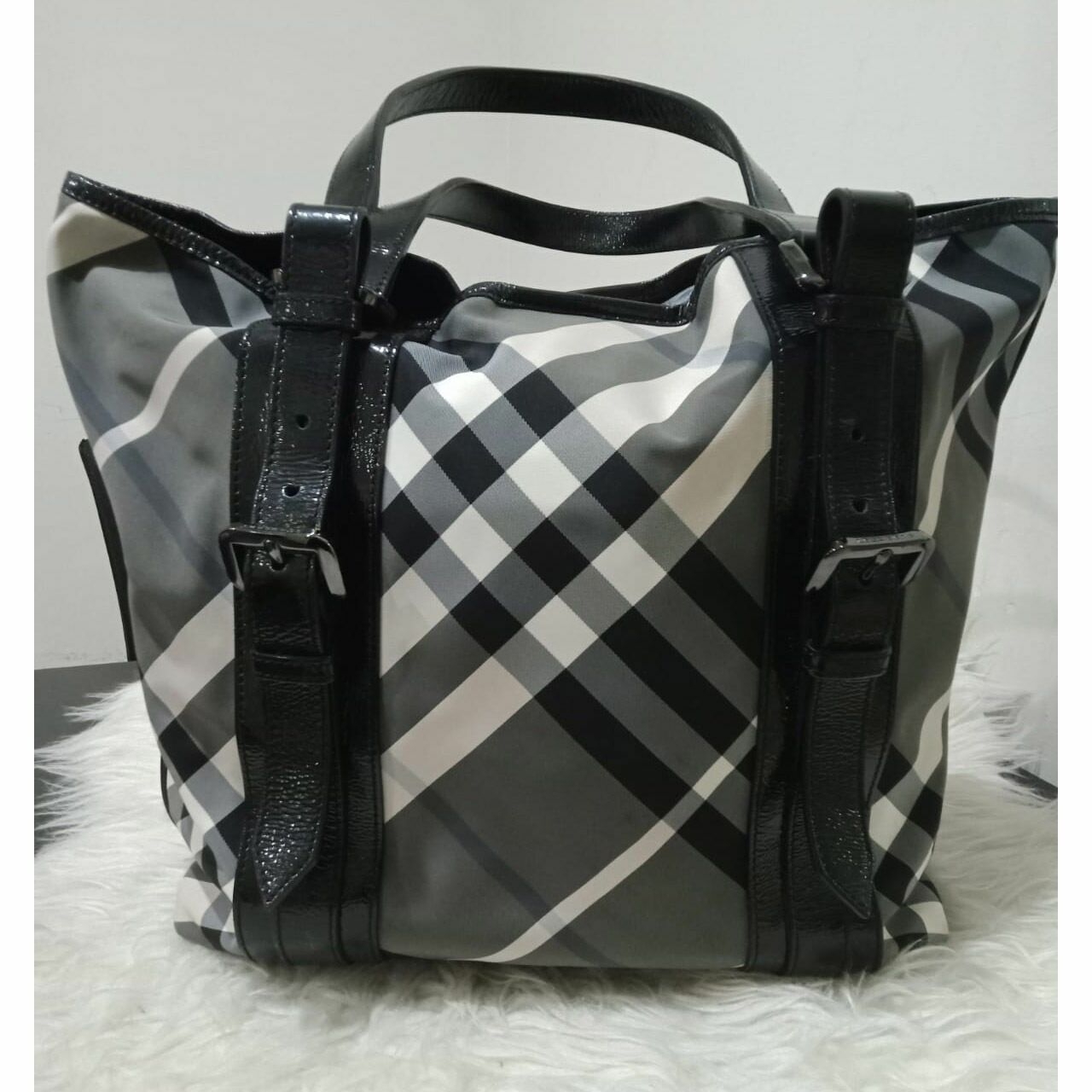 Burberry Victoria Black Check Nylon Medium Tote Bag 