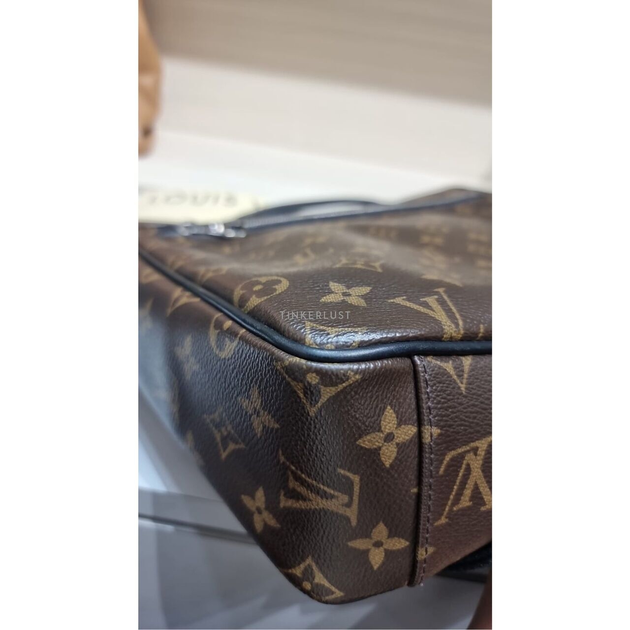 Louis Vuitton Messenger MM Monogram Canvas 2013 Shoulder Bag