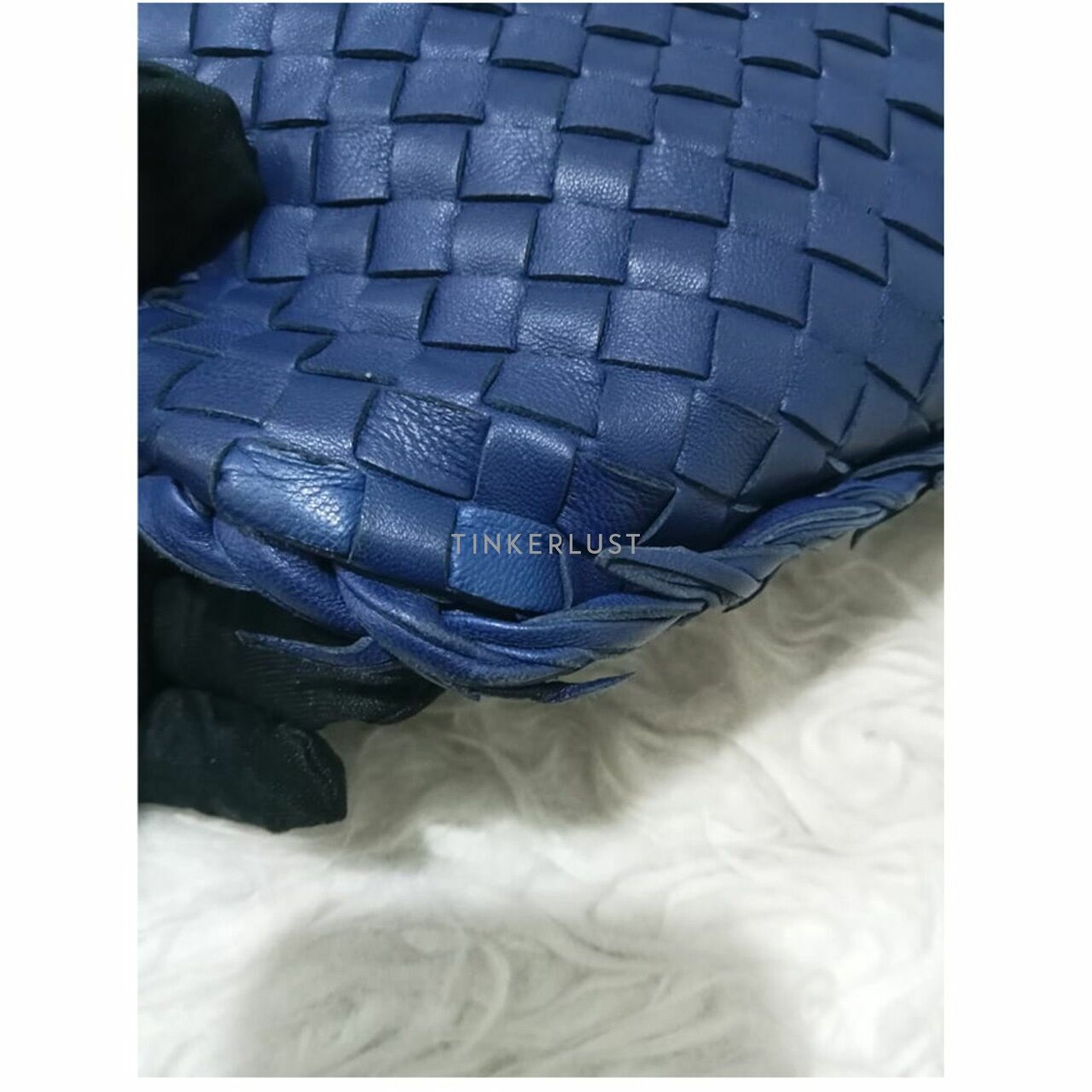 Bottega Veneta Hobo Fuzzy Maxi Navy 2011