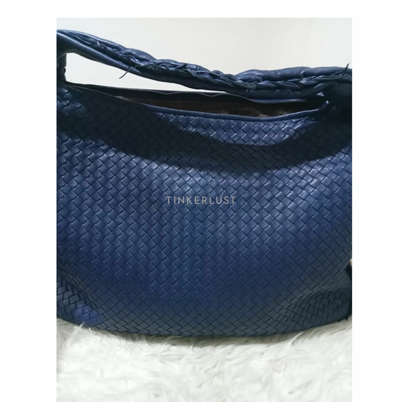 Bottega Veneta Hobo Fuzzy Maxi Navy 2011