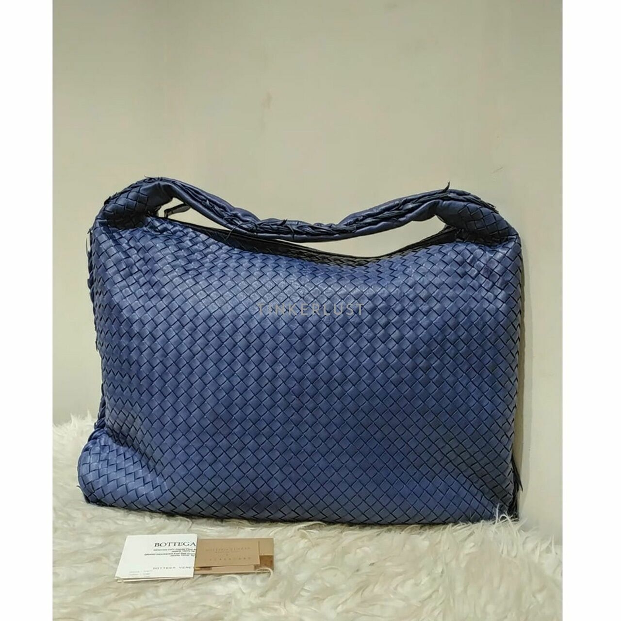 Bottega Veneta Hobo Fuzzy Maxi Navy 2011