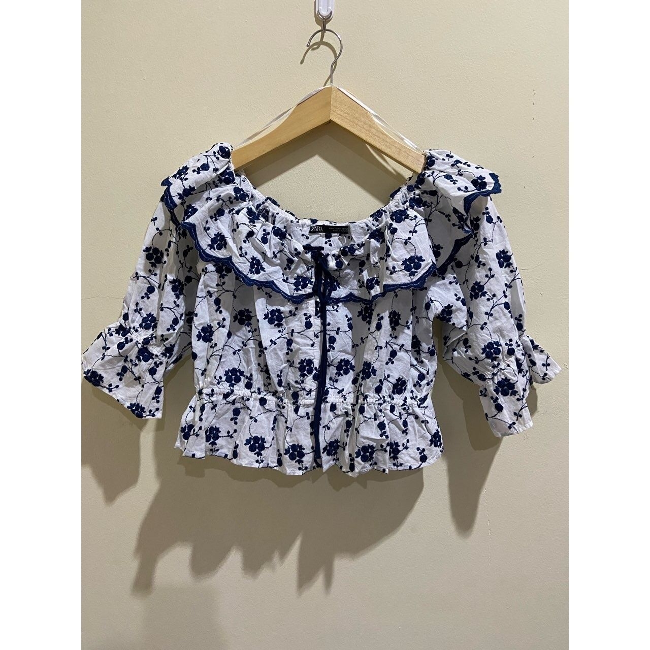 Zara Embroidered Ruffled Floral Top 