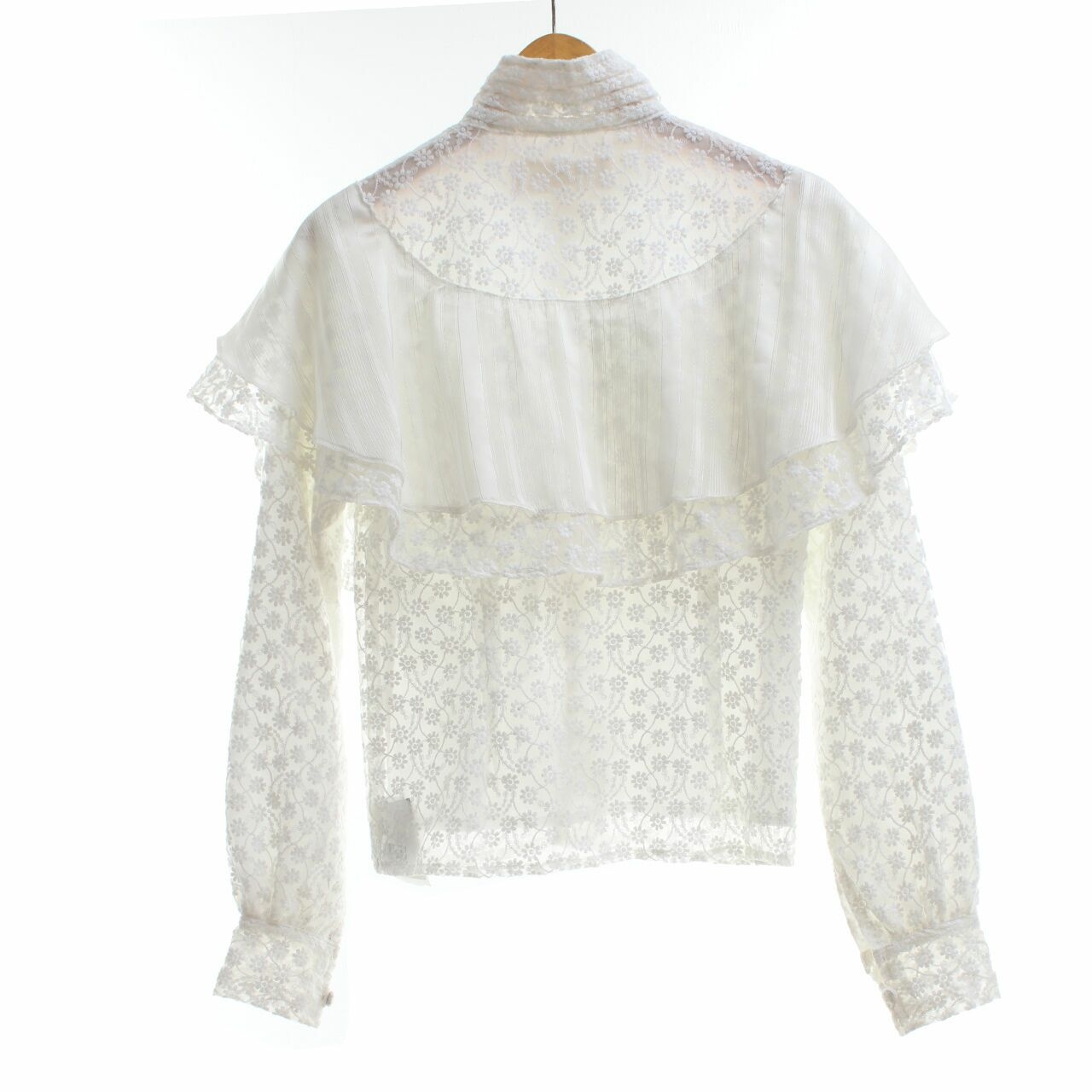 Tities Sapoetra Off White Lace Blouse