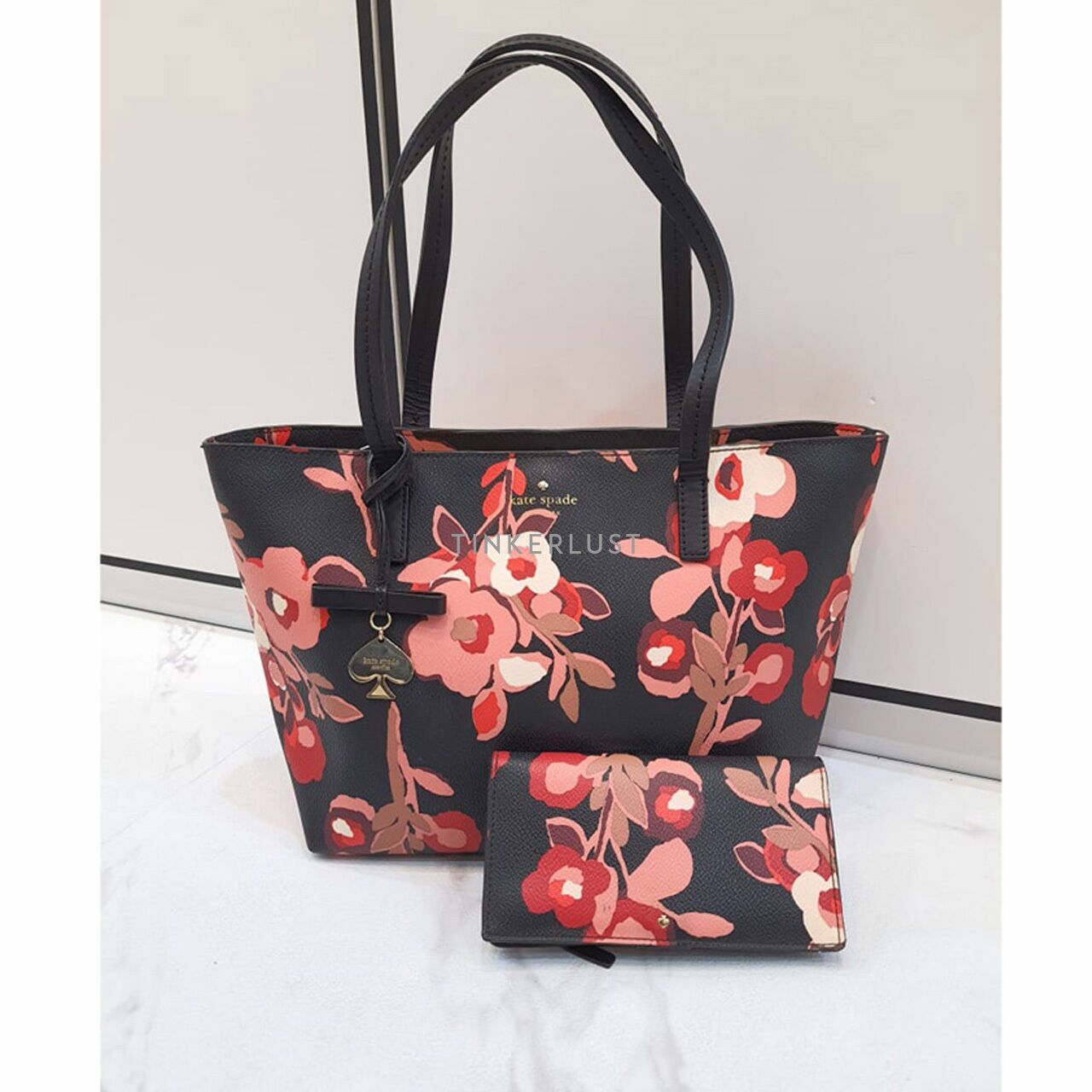 Hawthorne Lane Floral Ryan Tote Bag & Wallet