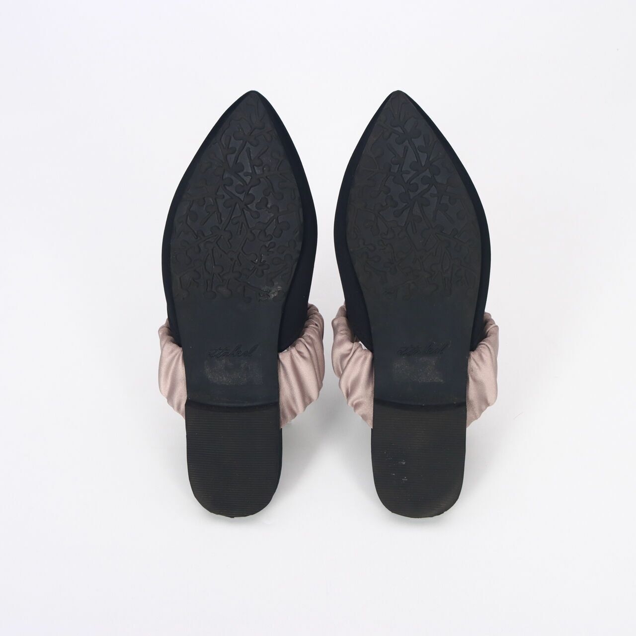 Ittaherl Black Mules Sandals