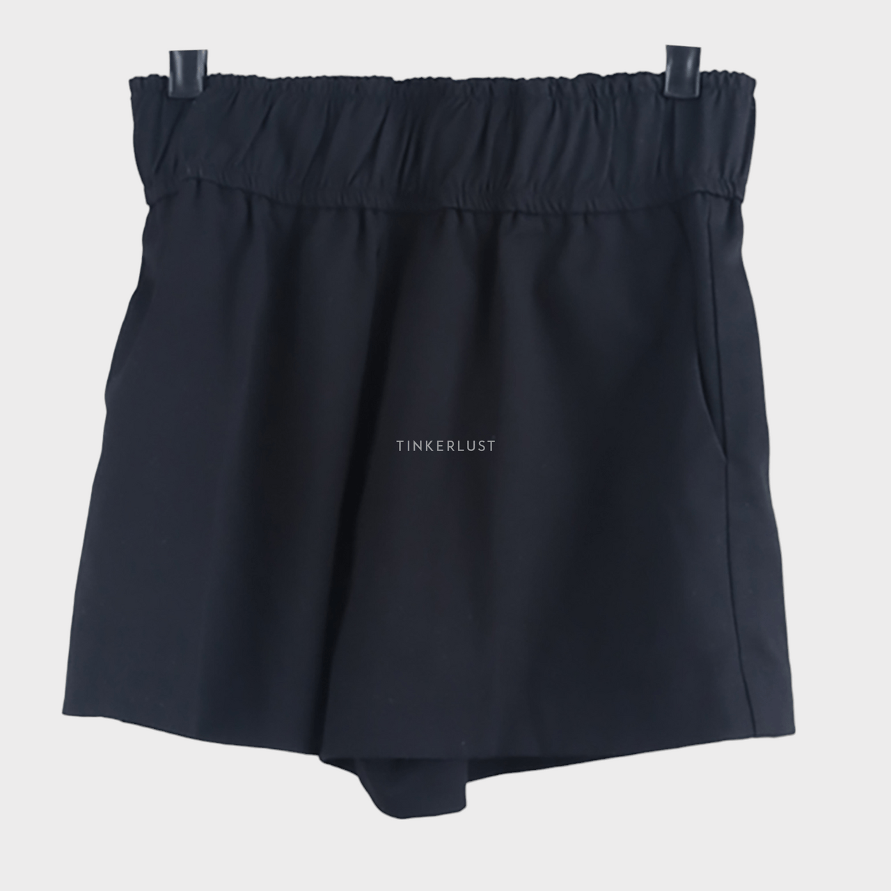 3Mongkis Black Short Pants