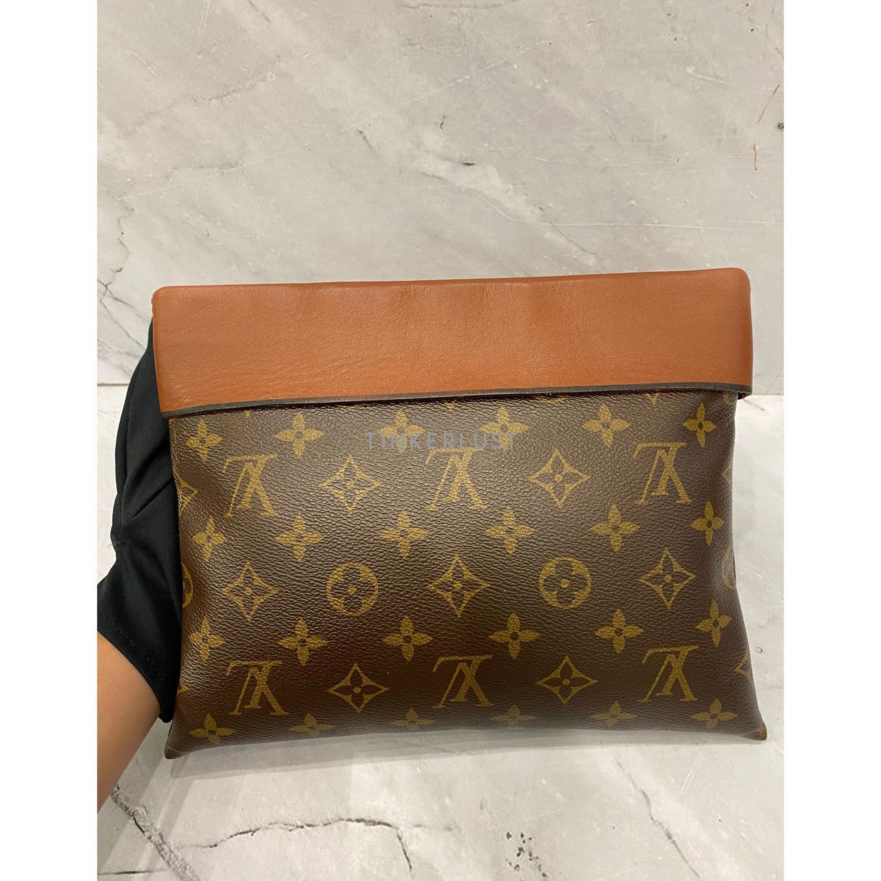 Louis Vuitton Pallas Monogram Caramel Pochette GHW 2017 Pouch