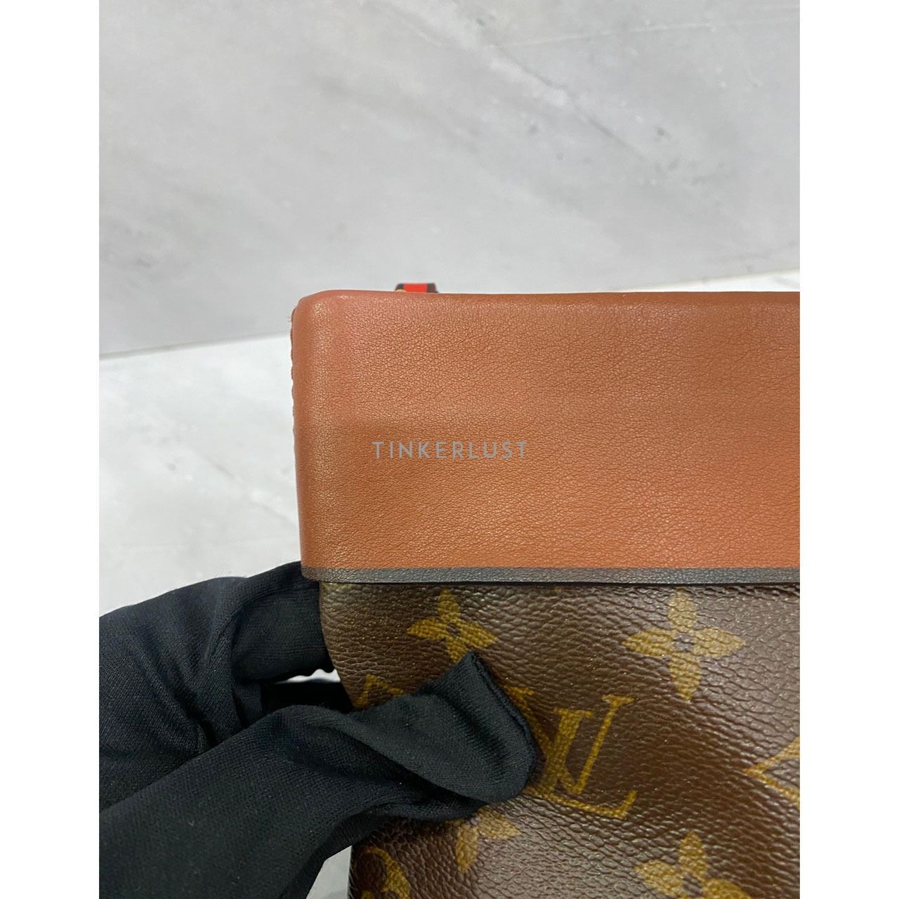 Louis Vuitton Pallas Monogram Caramel Pochette GHW 2017 Pouch