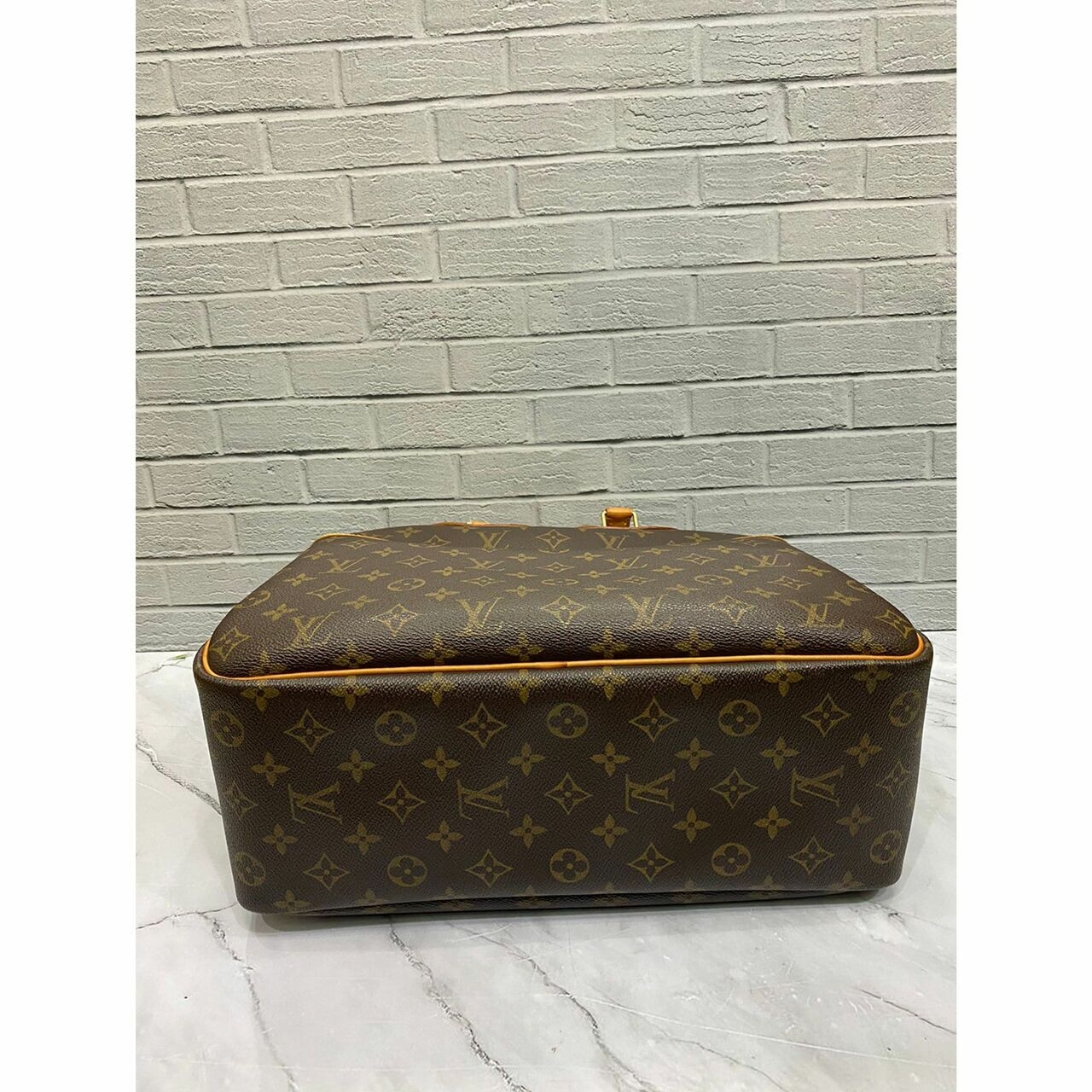 Louis Vuitton Deauville Monogram Handbag