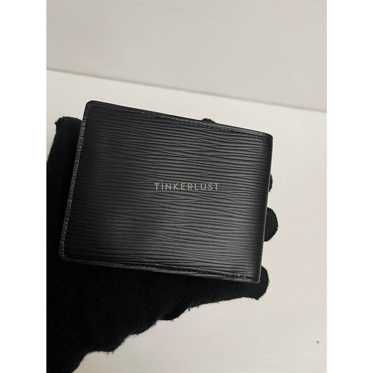 Louis Vuitton Epi Noir Men Wallet