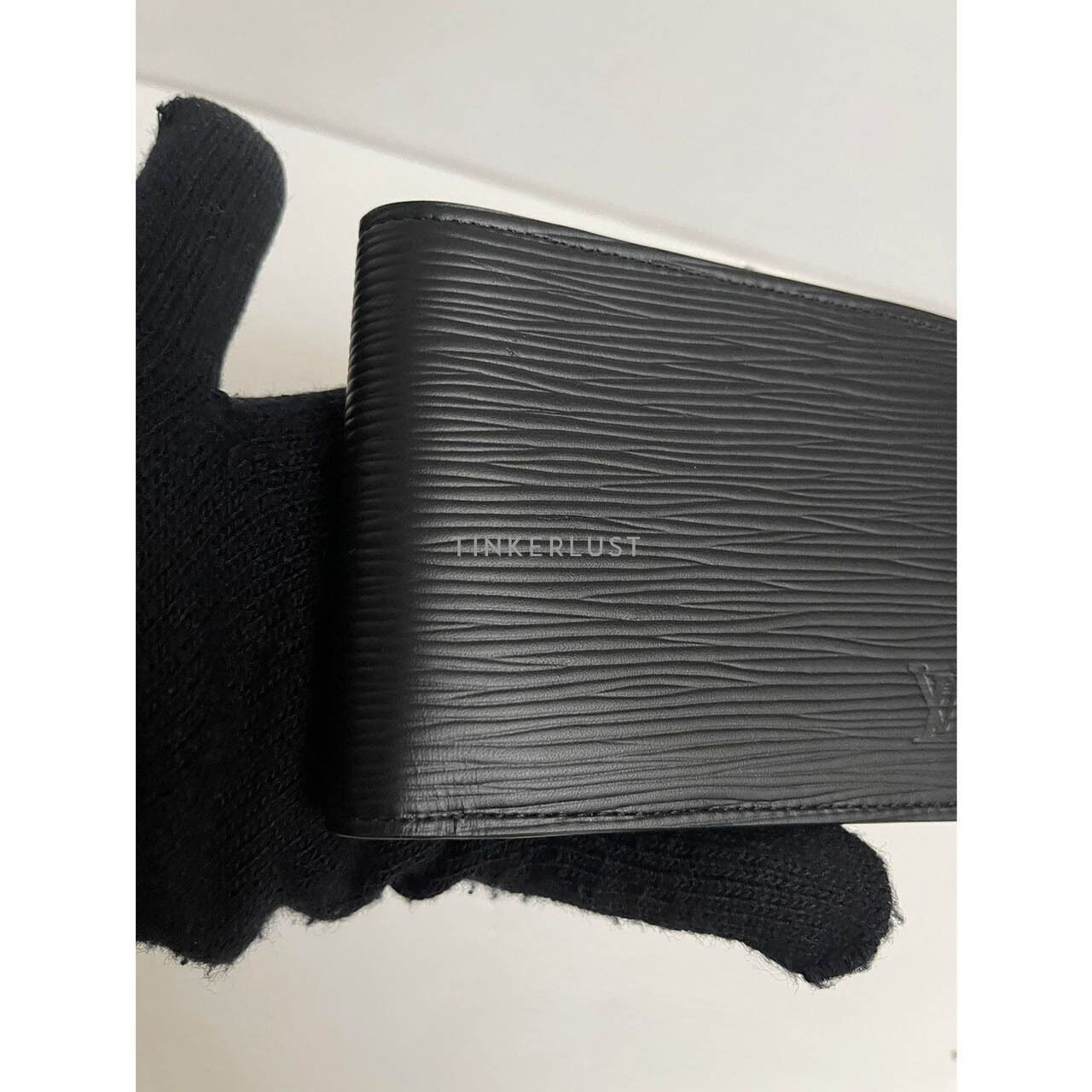 Louis Vuitton Epi Noir Men Wallet