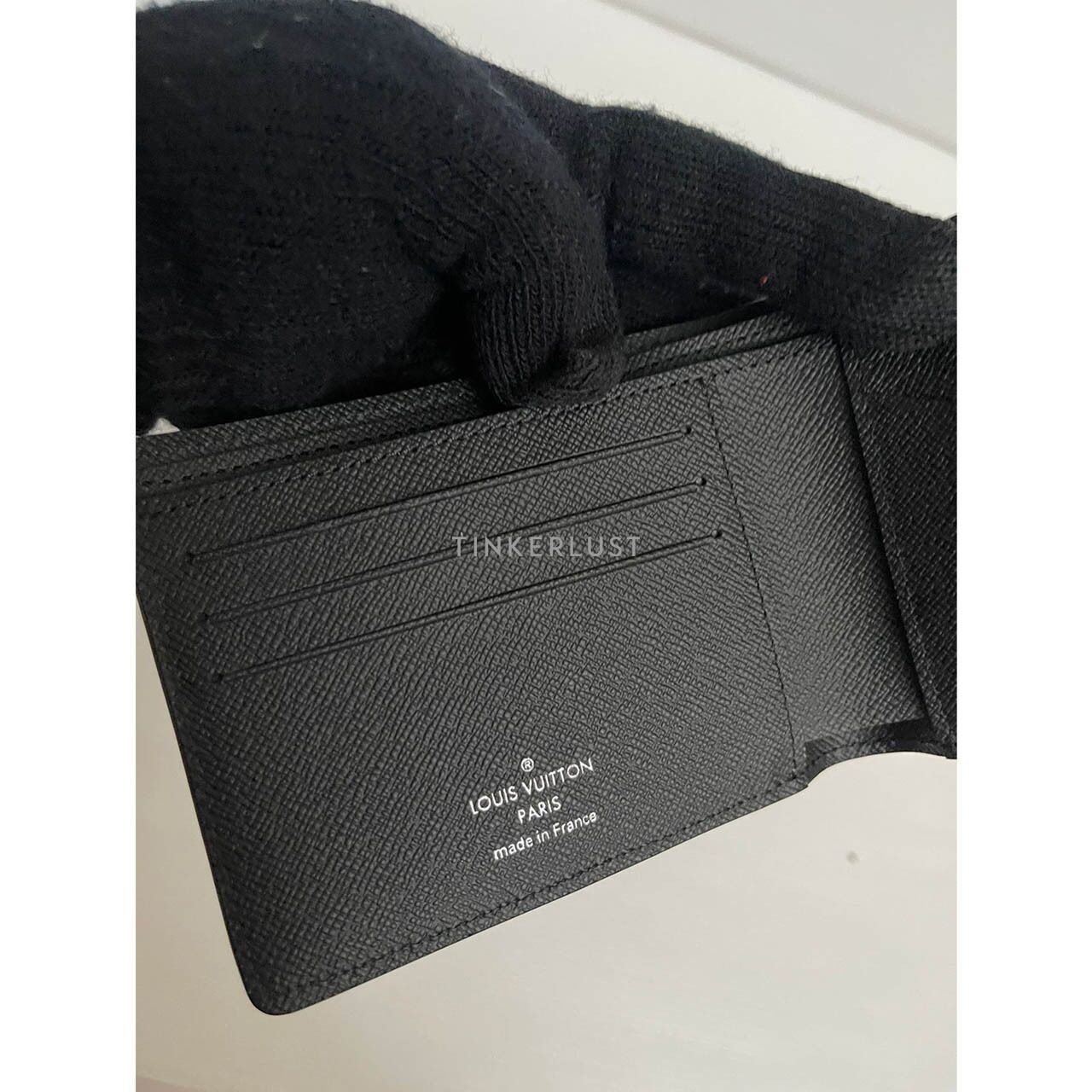 Louis Vuitton Epi Noir Men Wallet