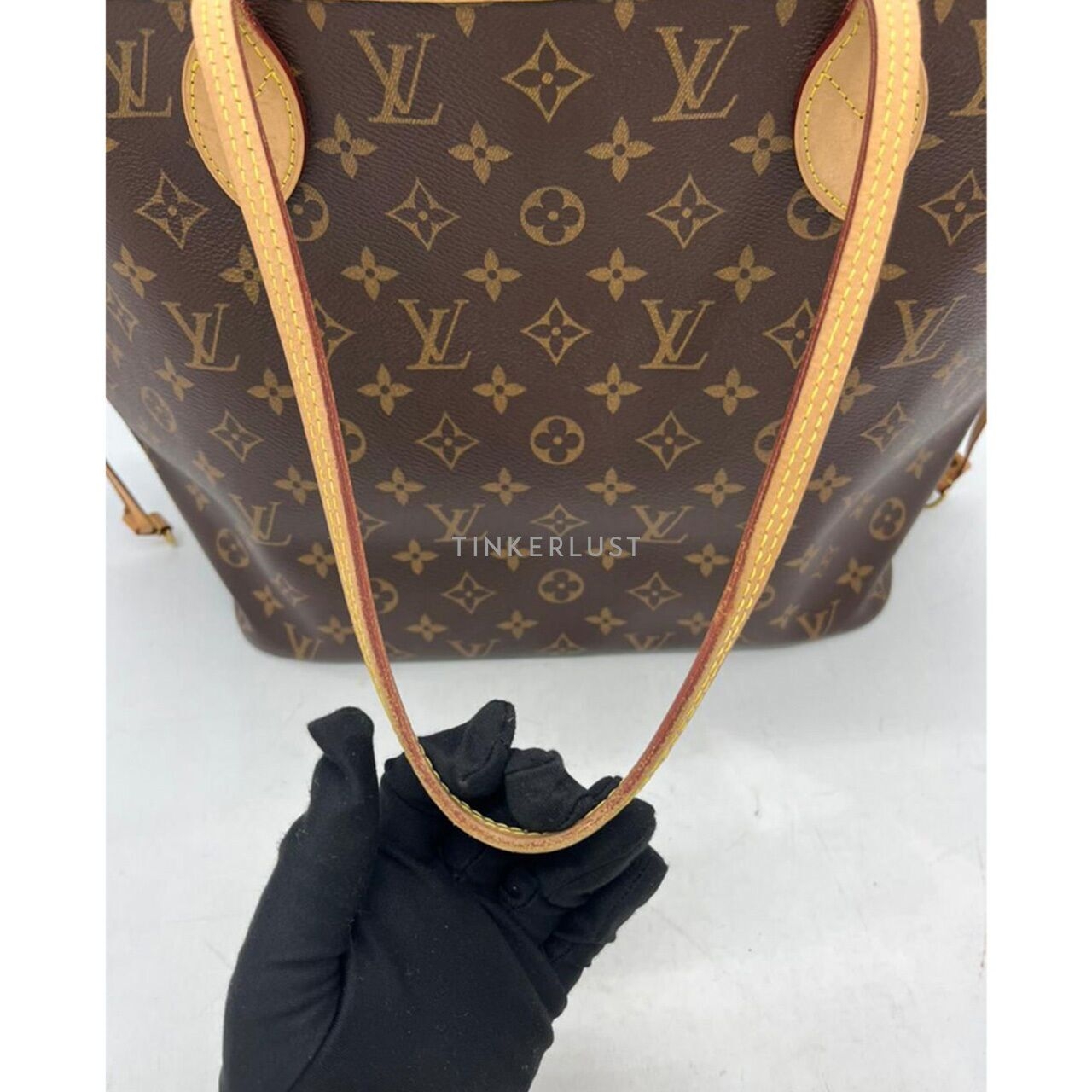 Louis Vuitton Neverfull Monogram MM Cerise Chip Tote Bag