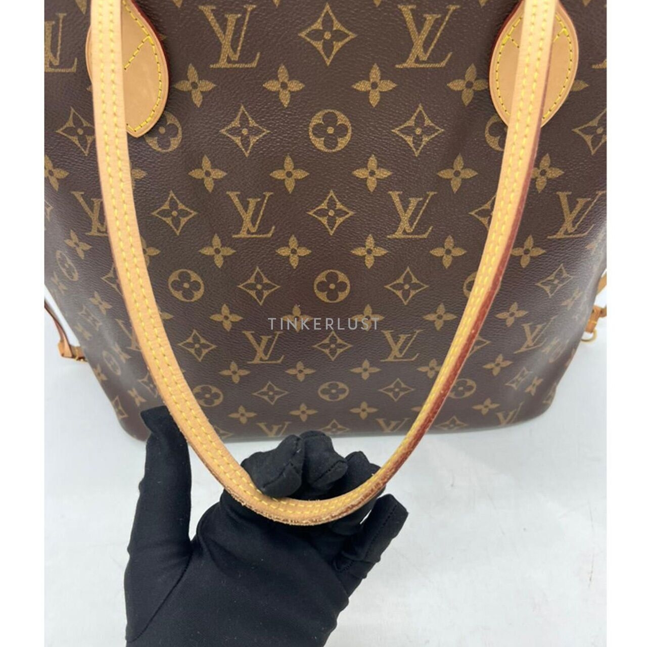 Louis Vuitton Neverfull Monogram MM Cerise Chip Tote Bag