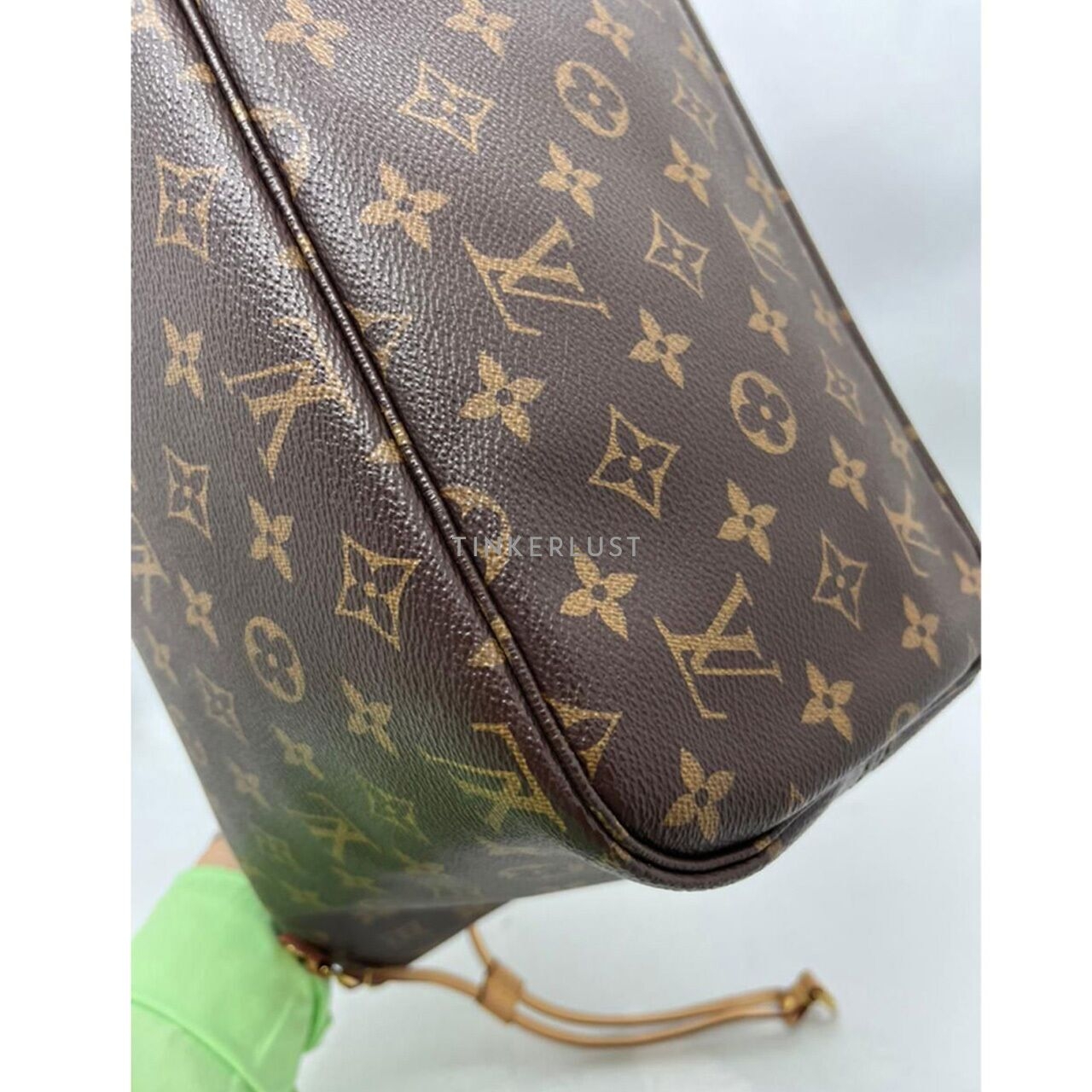 Louis Vuitton Neverfull Monogram MM Cerise Chip Tote Bag