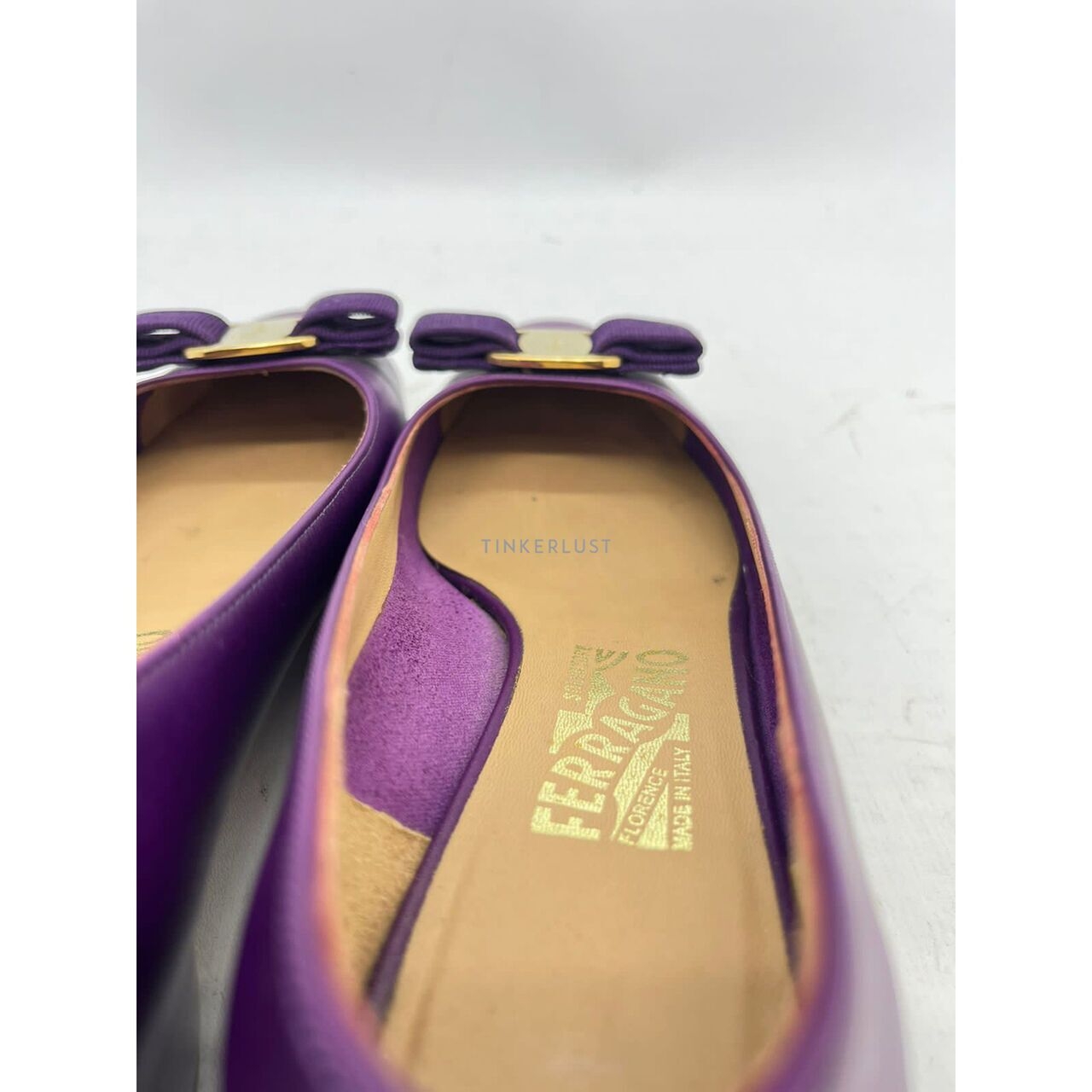 Salvatore Ferragamo Vara Pump Violet Heels