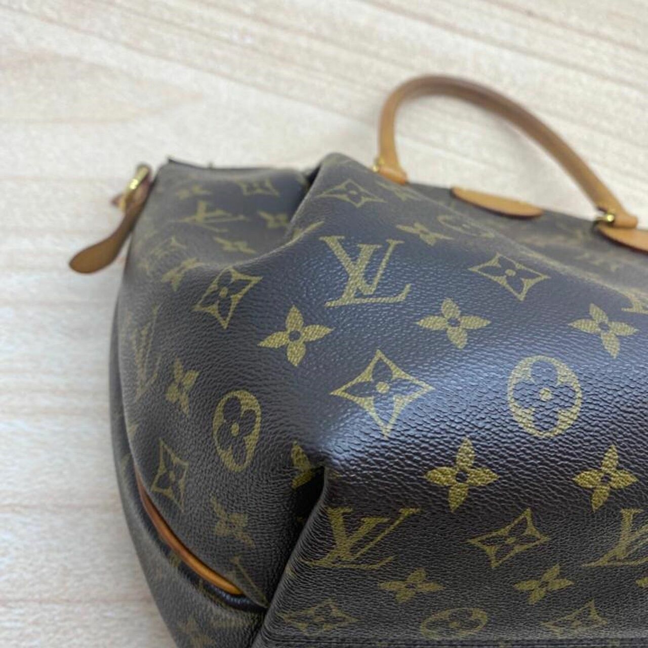 Louis Vuitton Monogram Canvas Turenne MM 2014 Satchel