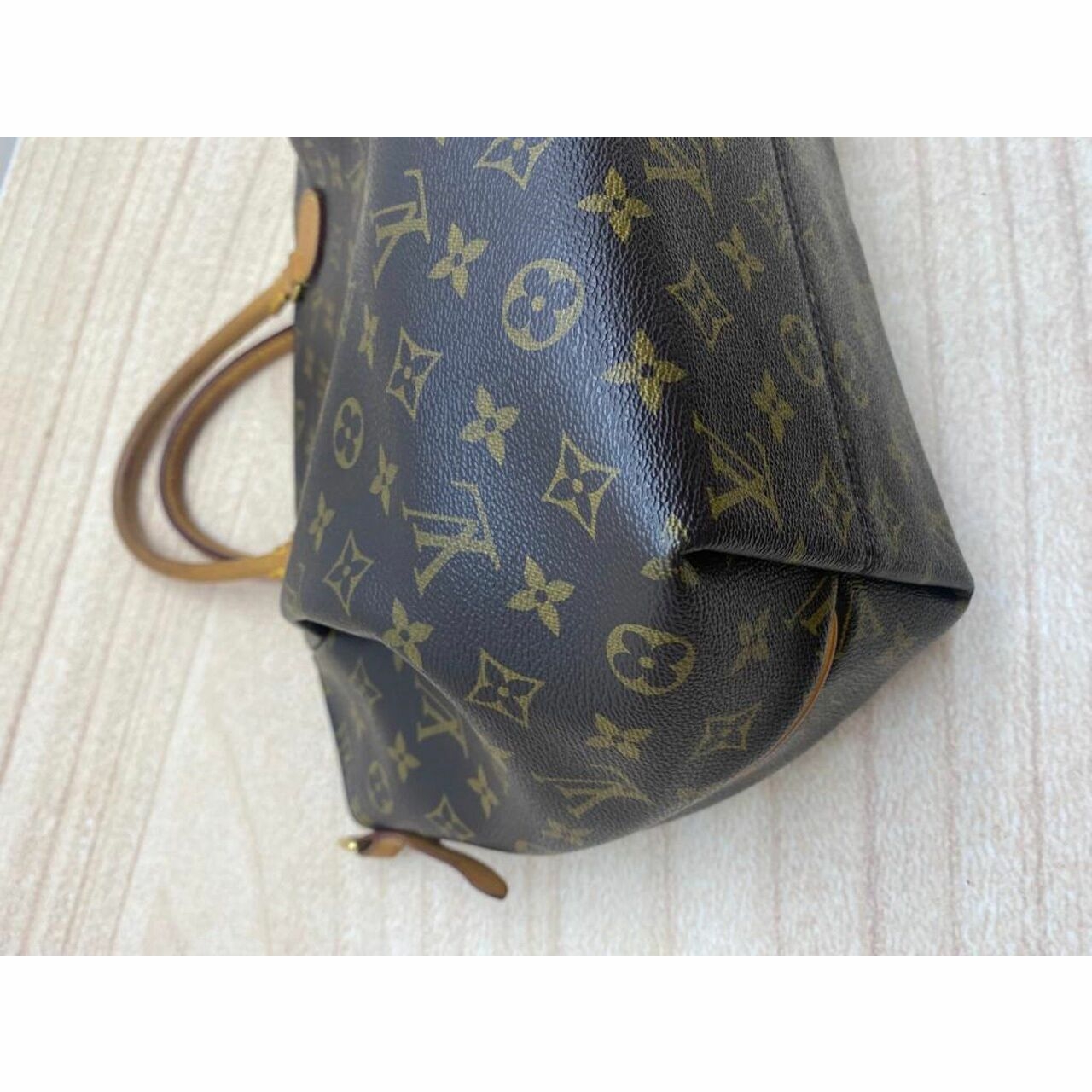 Louis Vuitton Monogram Canvas Turenne MM 2014 Satchel