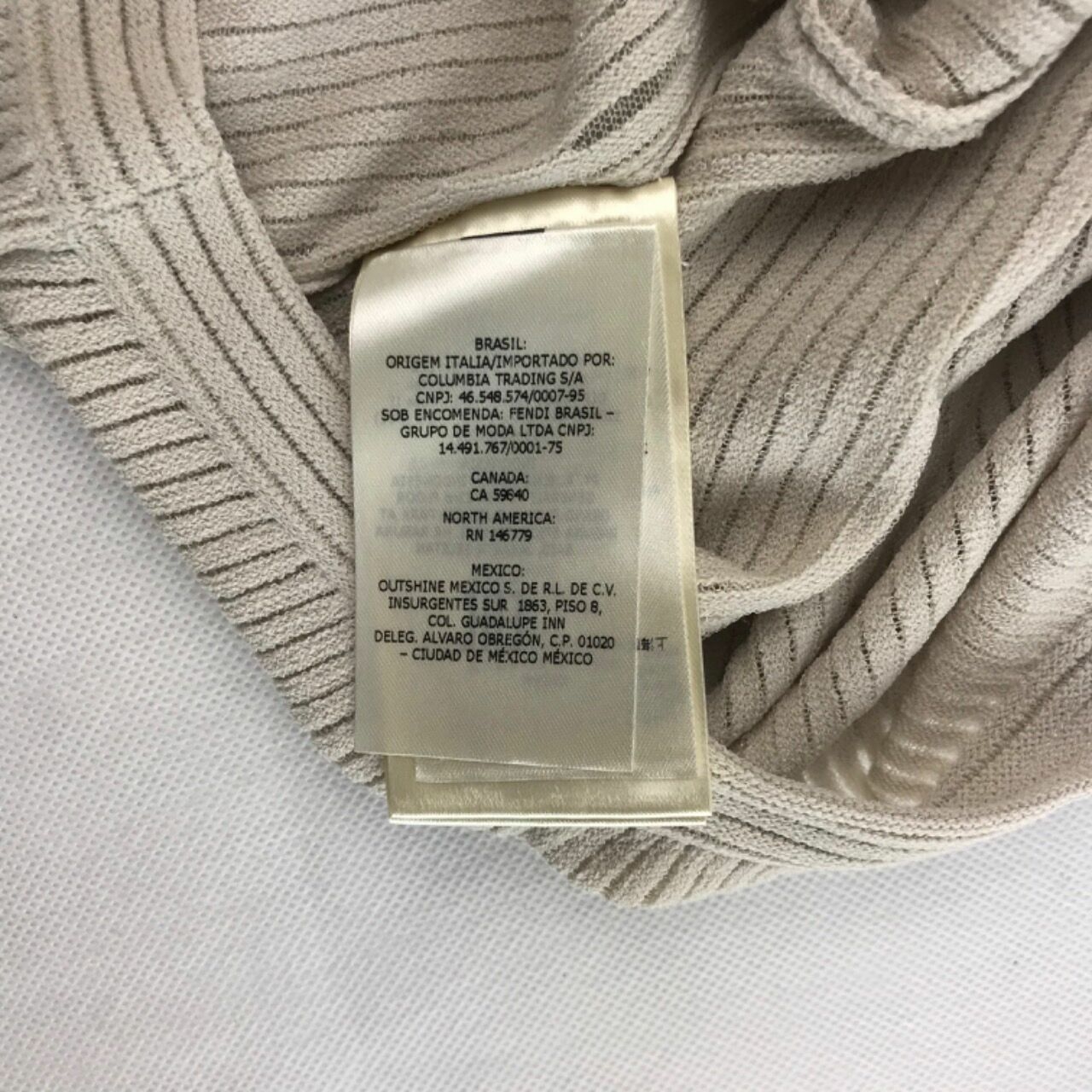 Fendi Nude Kaos