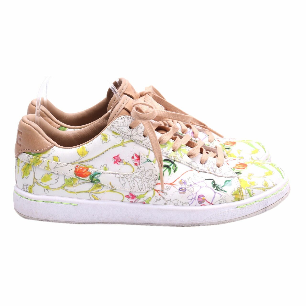 Nike Wmns Tennis Classic Ultra Liberty Quickstrike White Sneakers