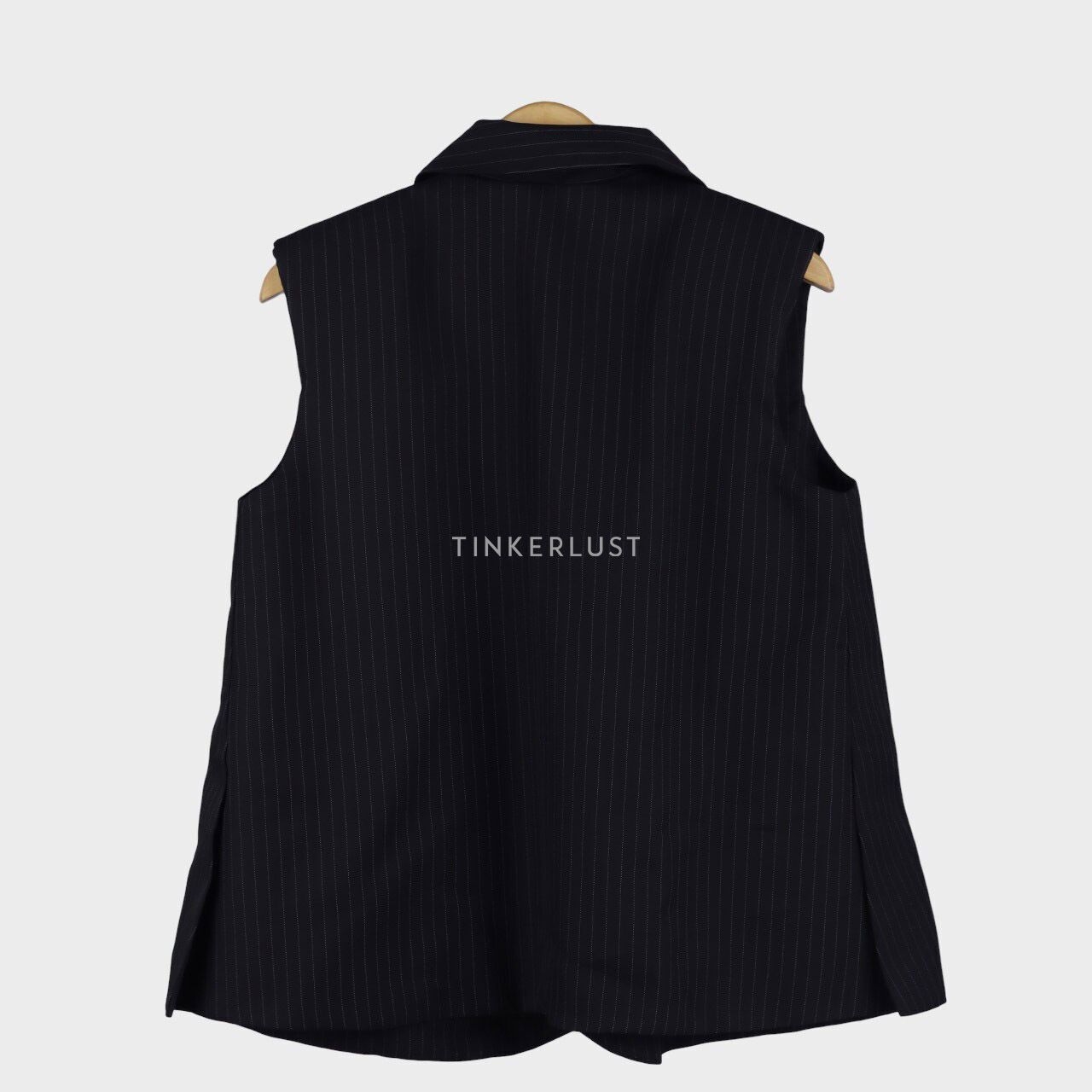 claude x Everyday Black Stripes Vest