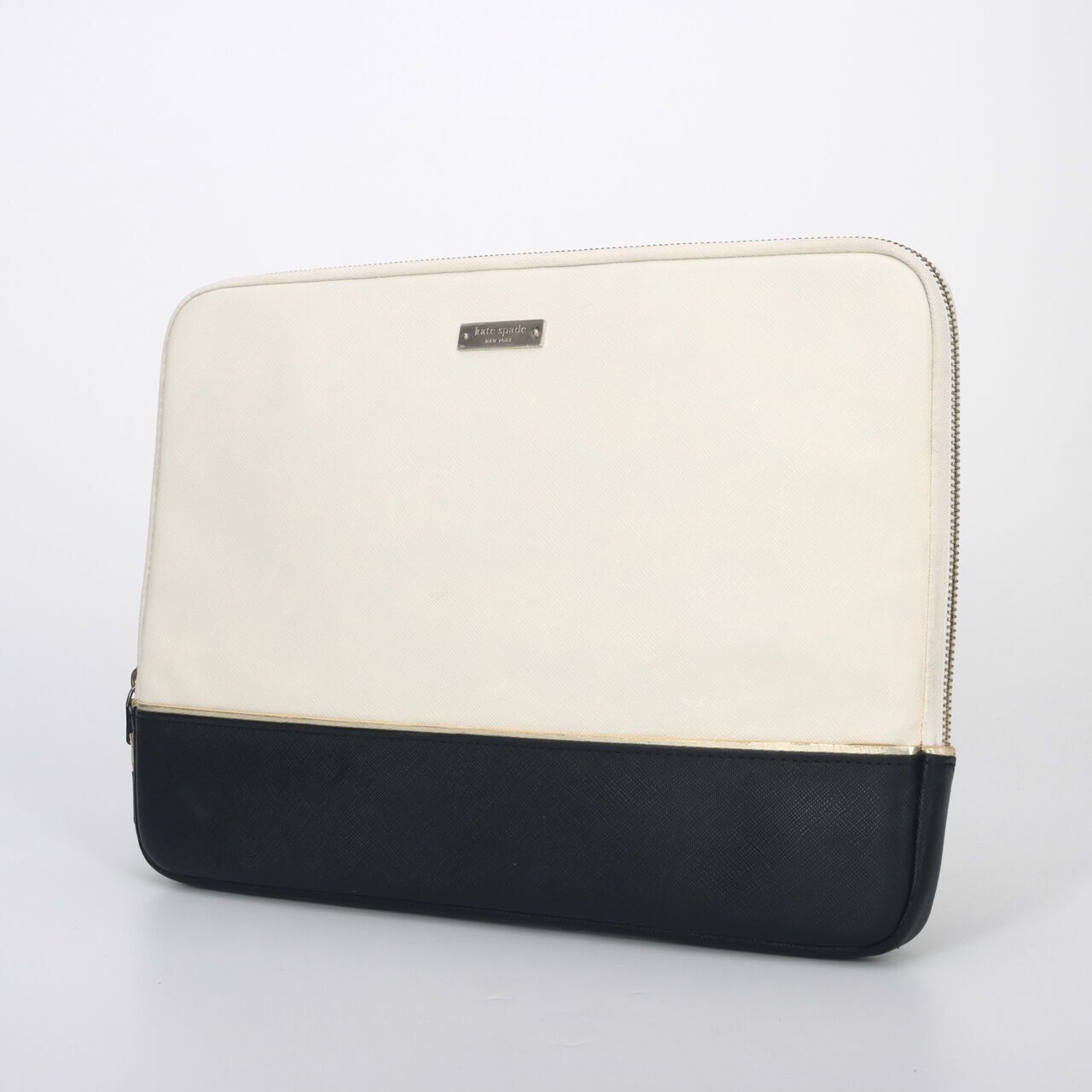  Kate Spade White/Black Laptop Sleeve