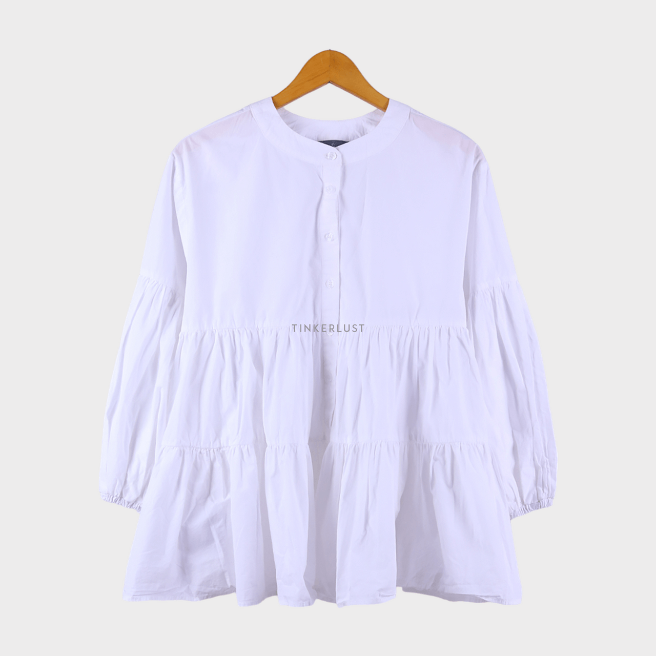 Benang Jarum White Blouse