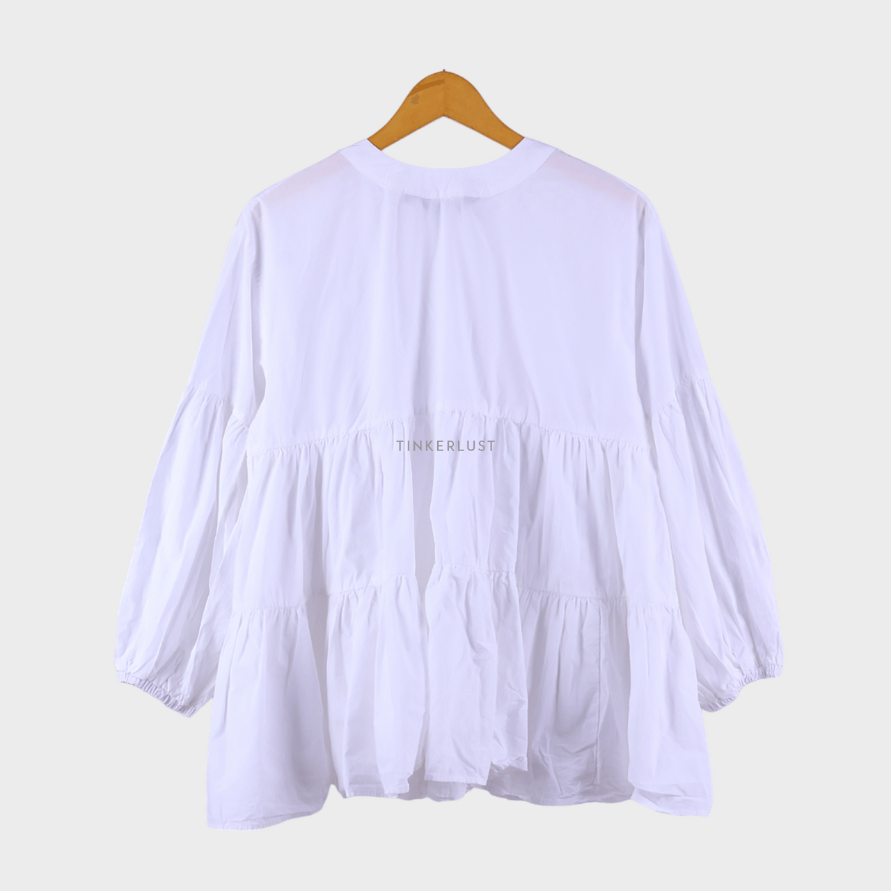 Benang Jarum White Blouse