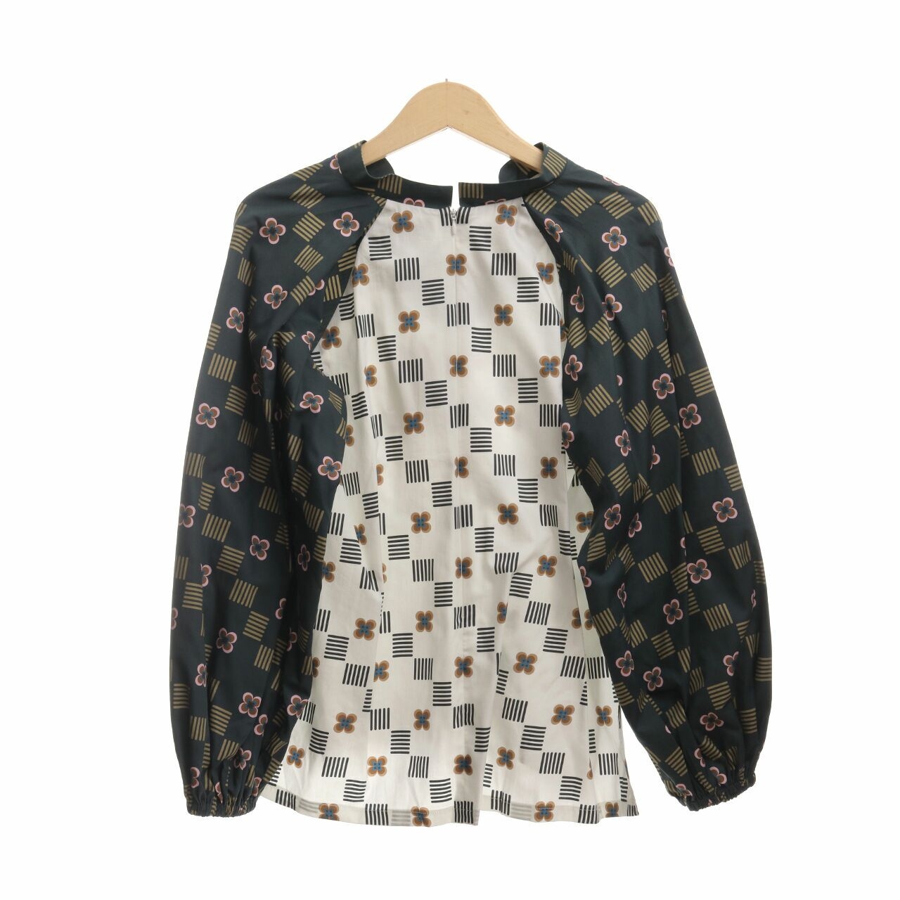 Bateeq Green & Broken White Floral Blouse