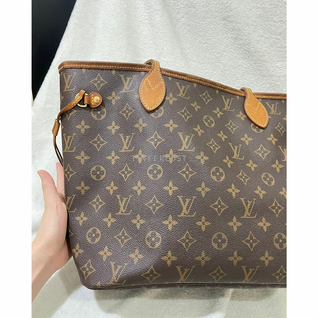 Louis Vuitton Neverfull Monogram MM Tote Bag