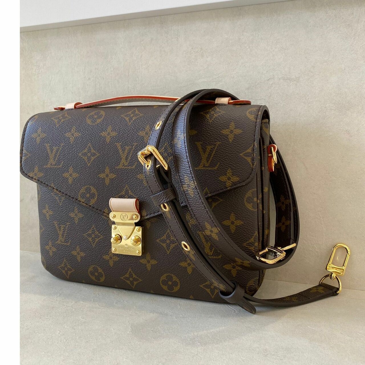 Louis Vuitton Metis Pochette Monogram Satchel