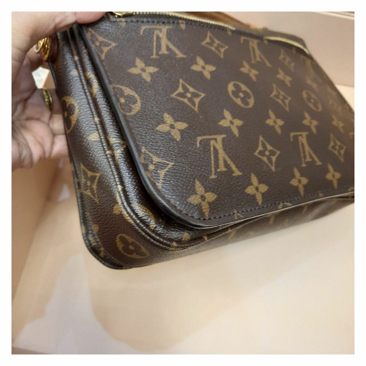 Louis Vuitton Metis Monogram 2019 Satchel