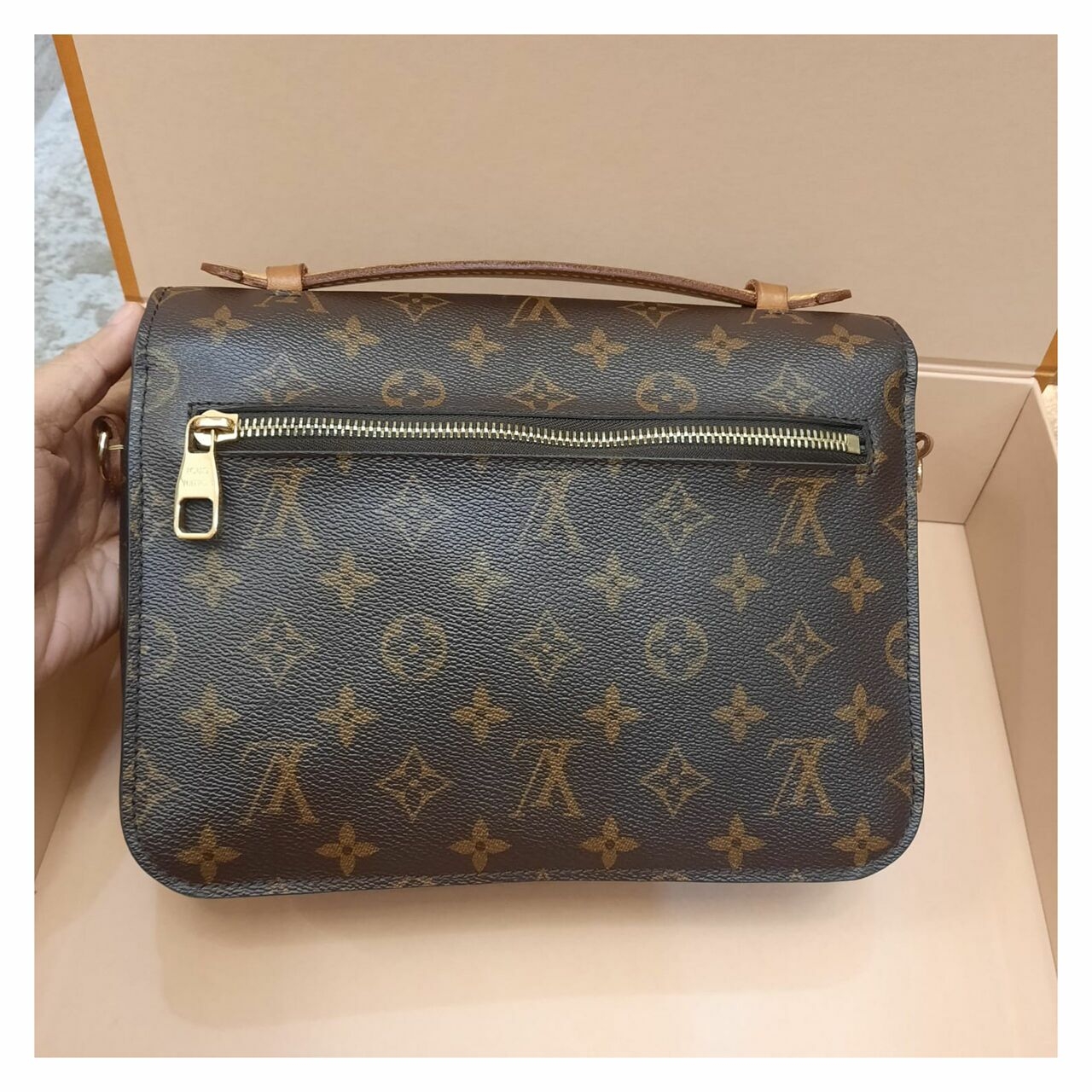 Louis Vuitton Metis Monogram 2019 Satchel