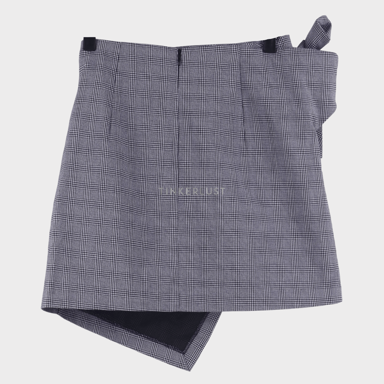 Pomelo. Black & White Plaid Mini Skirt