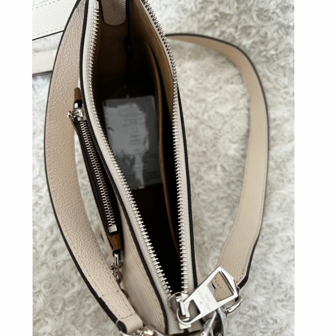 Louis Vuitton Epi Leather Marelle Quartz White Shoulder Bag