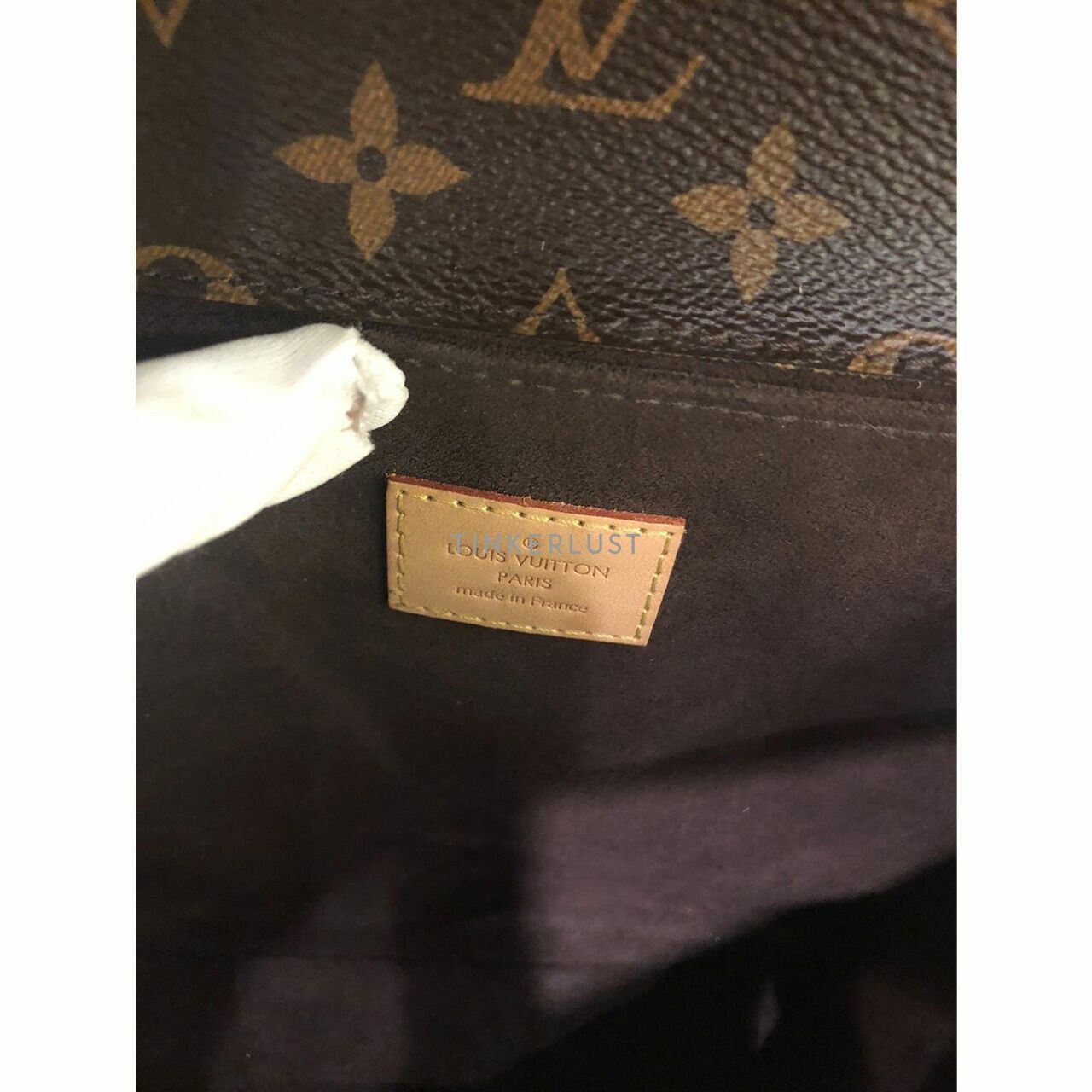 Louis Vuitton Pochette Metis Monogram Canvas